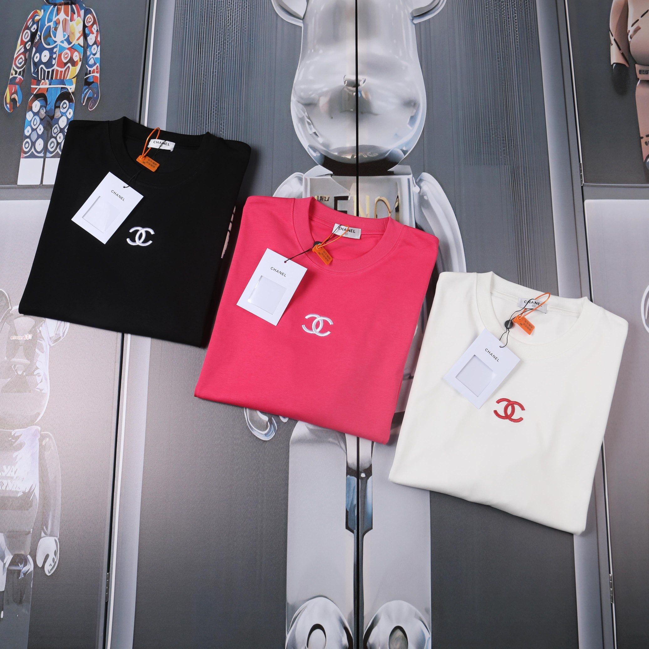 Luxury Embroidered Chanel Towel with High-End Design in Multiple Colors and Sizes - 图片 4