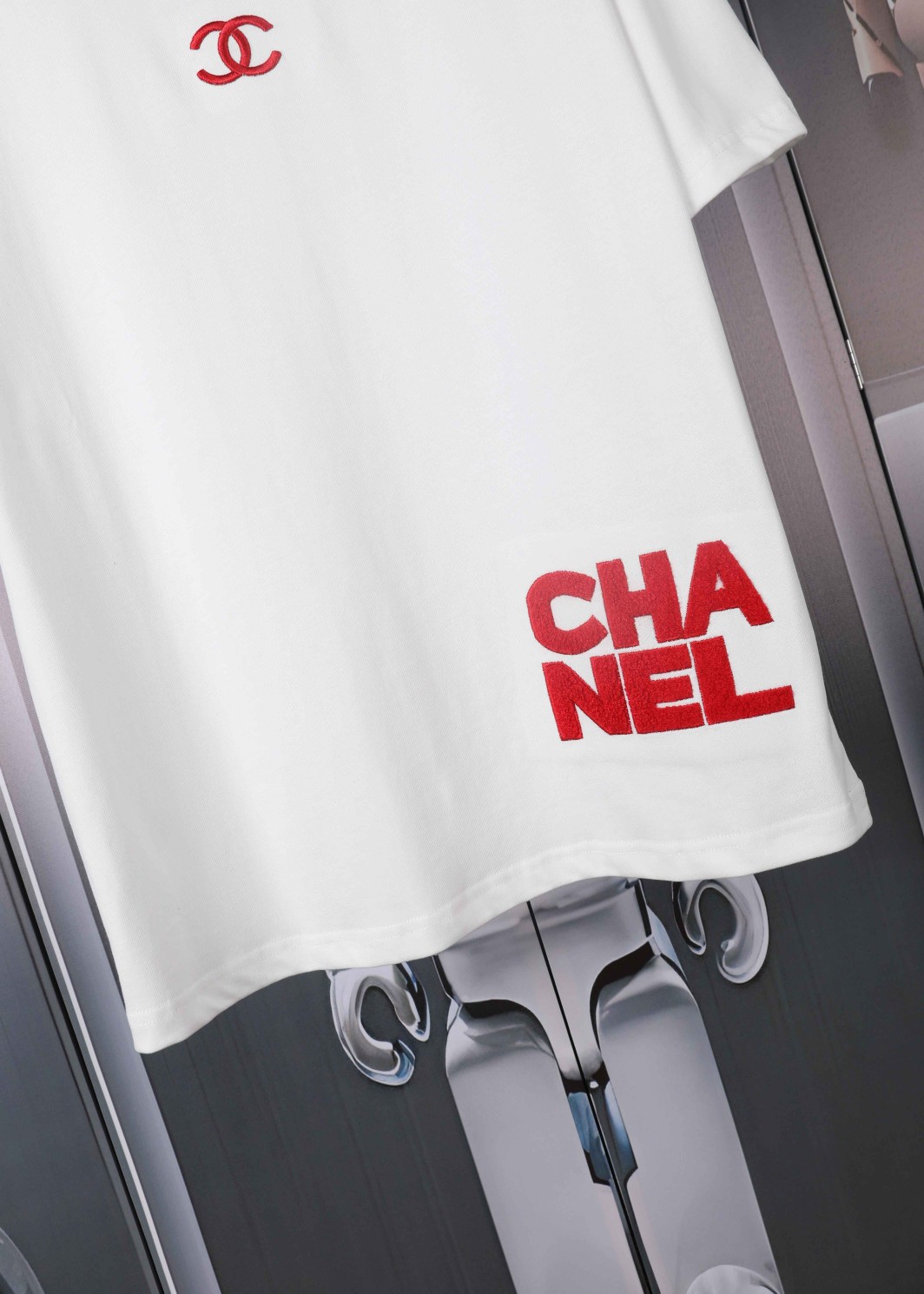 Luxury Embroidered Chanel Towel with High-End Design in Multiple Colors and Sizes - 图片 8