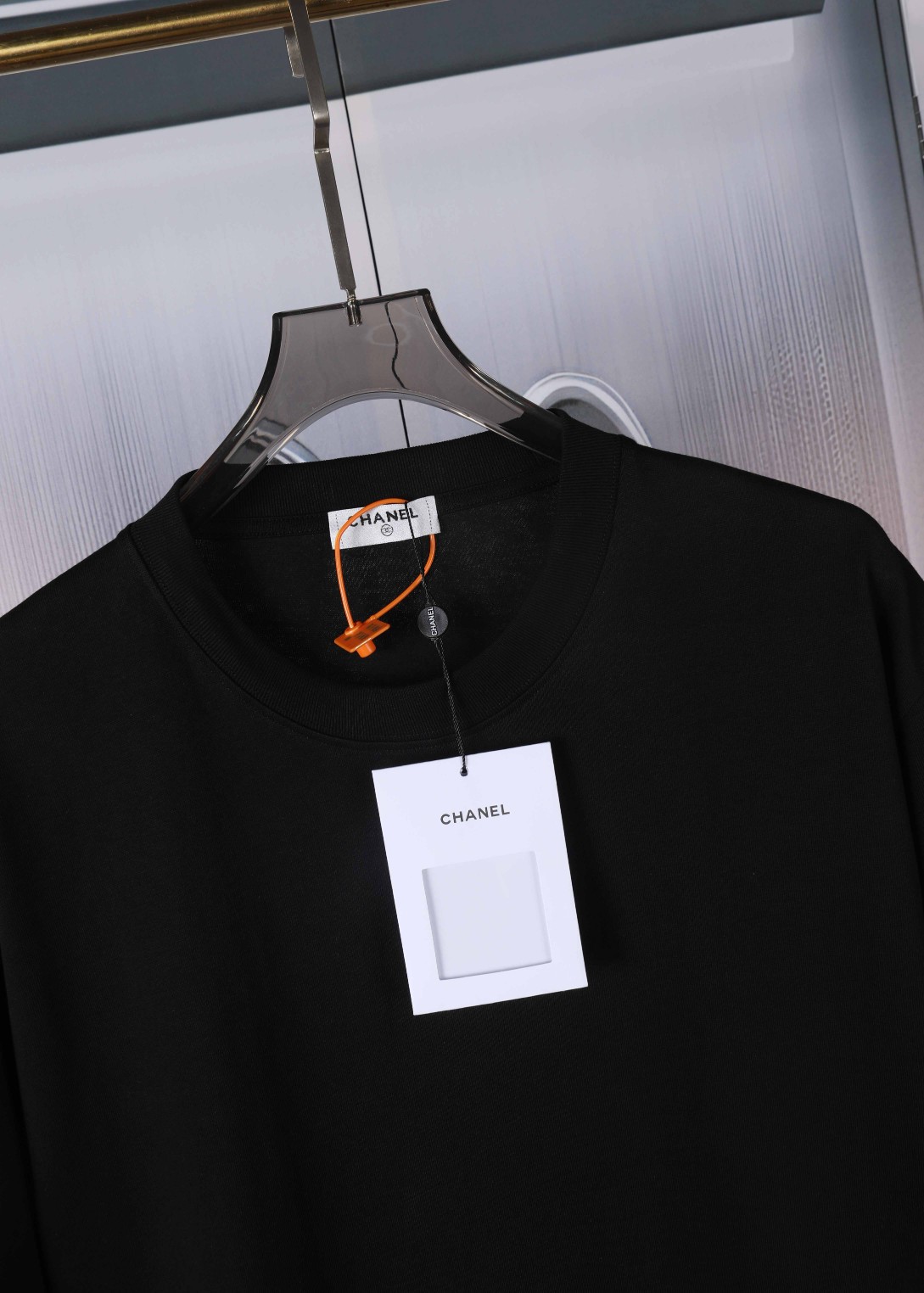 Chanel Embroidered Towel Short Sleeves – High-End Cosmopolitan Fabric, Unisex, Various Sizes - 图片 4