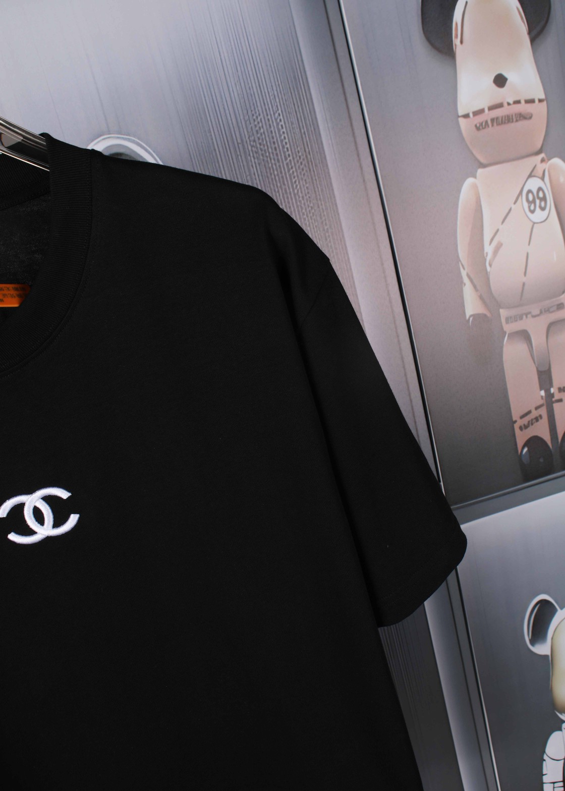 Chanel Embroidered Towel Short Sleeves – High-End Cosmopolitan Fabric, Unisex, Various Sizes - 图片 8