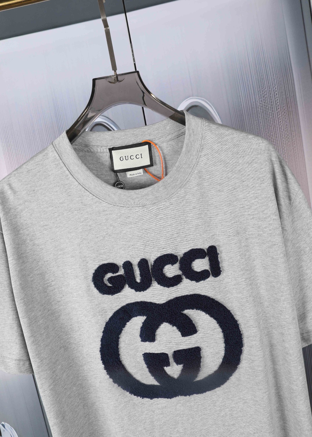 P110💰Gucci古驰牙刷绣花短袖,定制32支双纱纯棉，克重280g，前片字母标志采用高级牙刷绣工艺，舒适透气柔软不易变形，精密网版，立体感好，原版辅料一比一，三标齐全，男女同款，官网品质，每年夏天必爆款
码数：S  M  L  XL
颜色：黑色   白色   灰色
【款号C308】