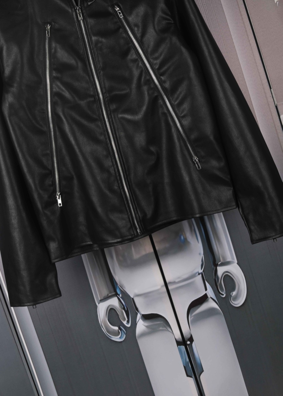 Maison Margiela MM6 Marguerite 24ss Leather Jacket in Black and Dark Gray - 图片 6
