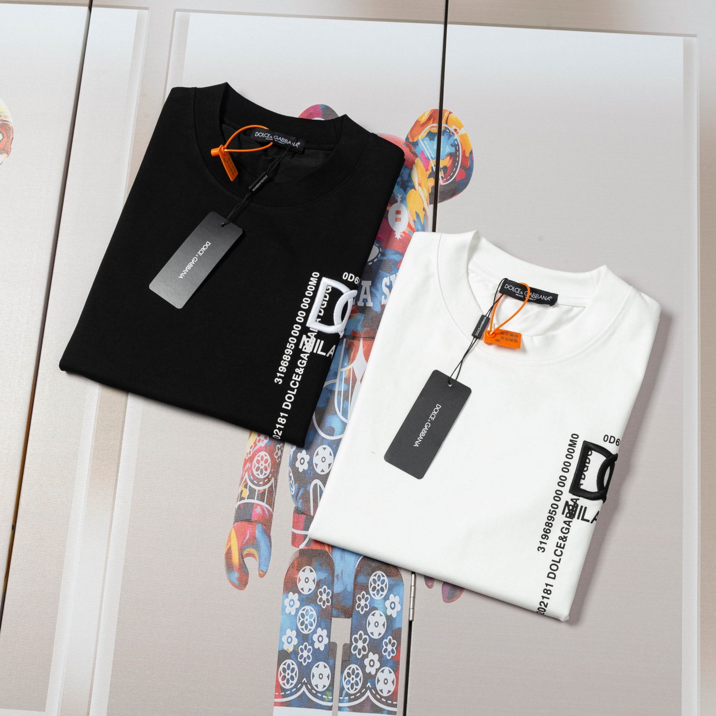 High-Quality Embroidered DG Short Sleeves in Black and White, Various Sizes Available - 图片 3