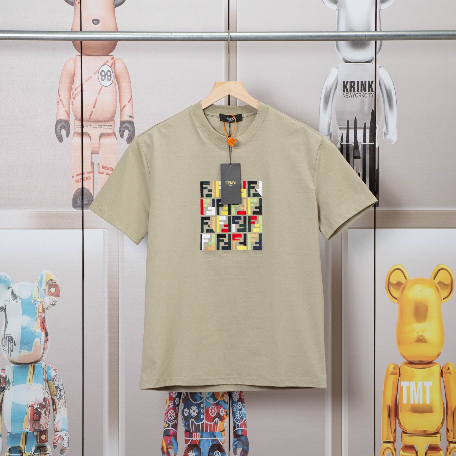 .00「D💓」 FENDI.芬迪🔥春夏新款绣花休闲短袖.细节原版开...