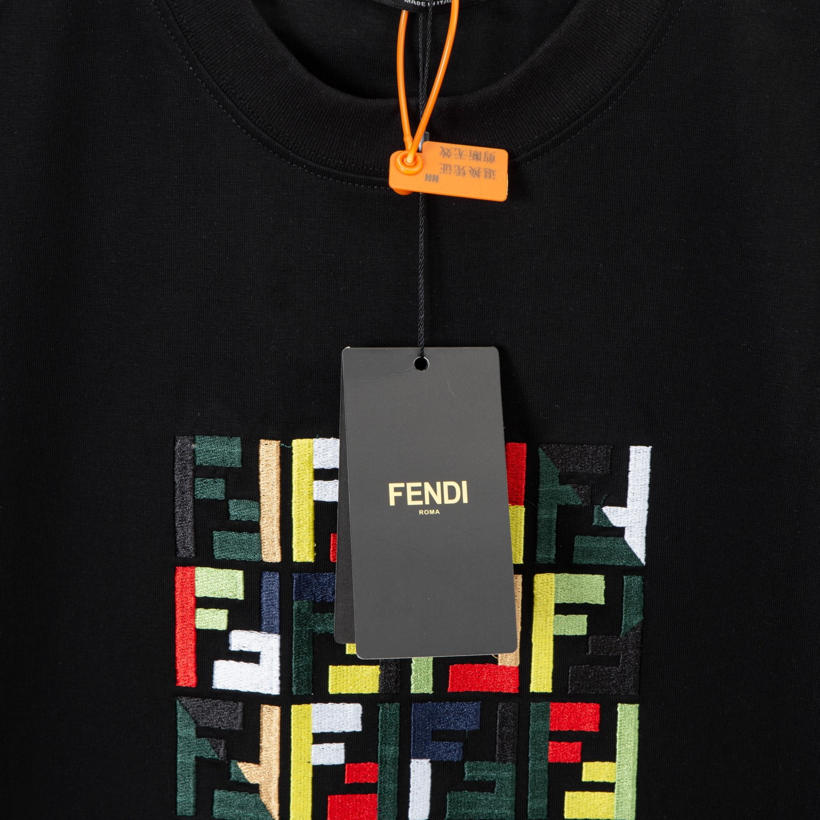 FENDI New Embroidery Leisure Short Sleeves in Black, White, Khaki (F815) - 图片 5