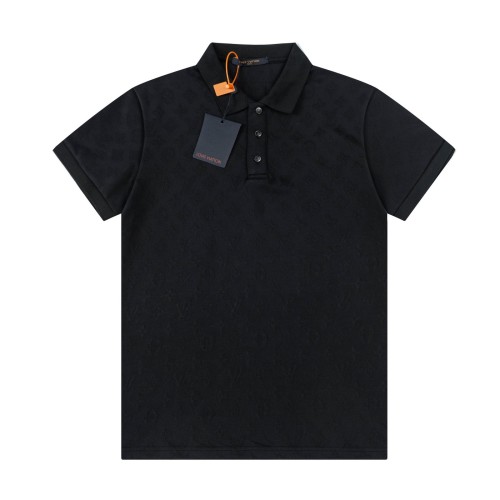 Louis Vuitton Zwart Polo Shirt met 3D Jacquard Monogram Patroon - Stijlvol & Comfortabel 1 Louis Vuitton Zwart Polo Shirt met 3D Jacquard Monogram Patroon - Stijlvol & Comfortabel