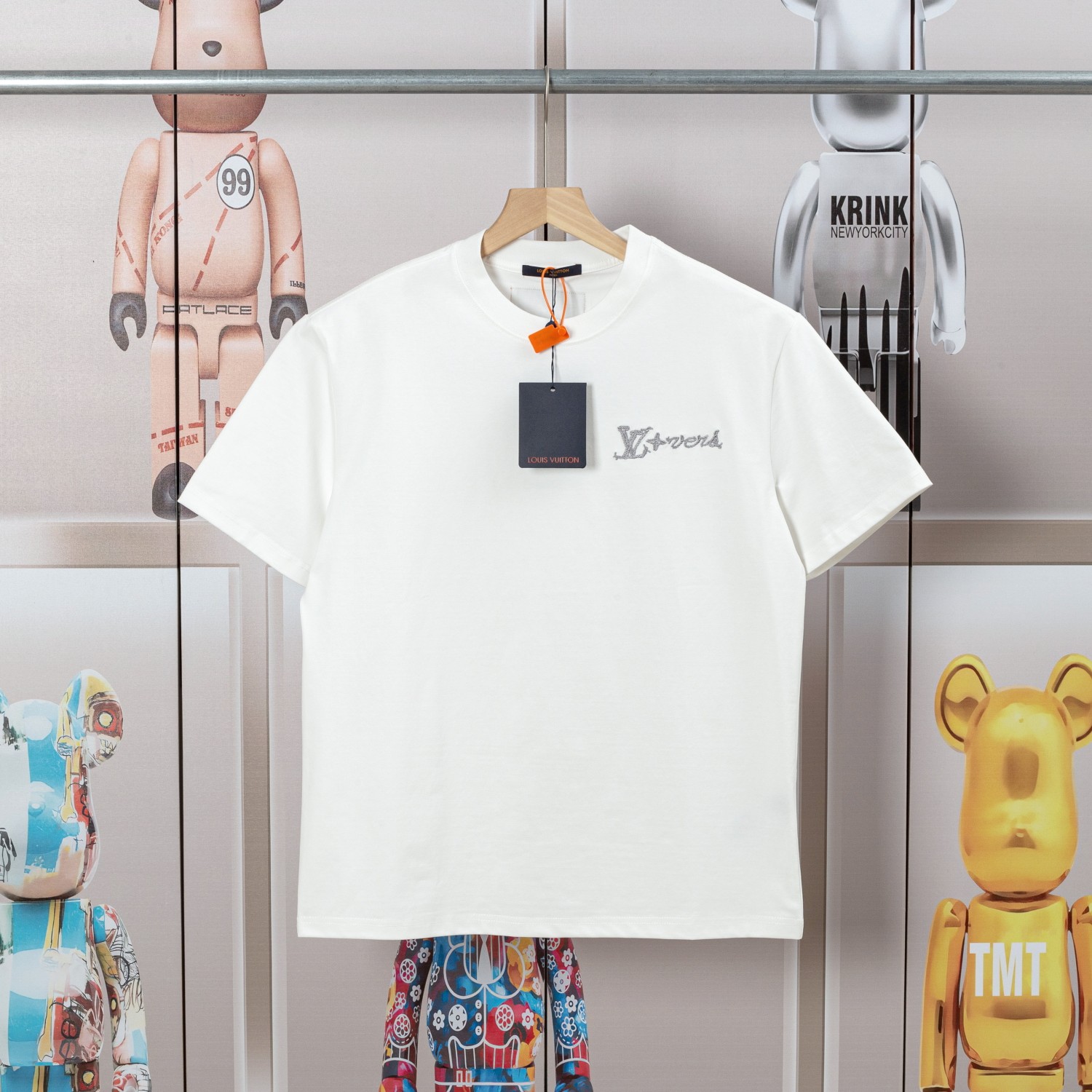 .00「D💓」 LV路易绣花新款短袖 ，高品质🔥尼龙滑爽纯棉...