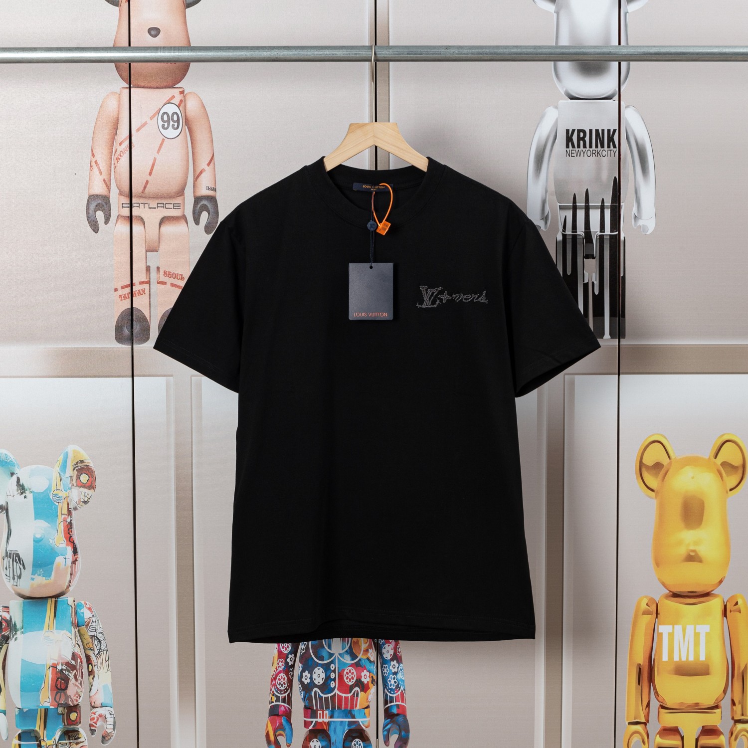 .00「D💓」 LV路易绣花新款短袖 ，高品质🔥尼龙滑爽纯棉...