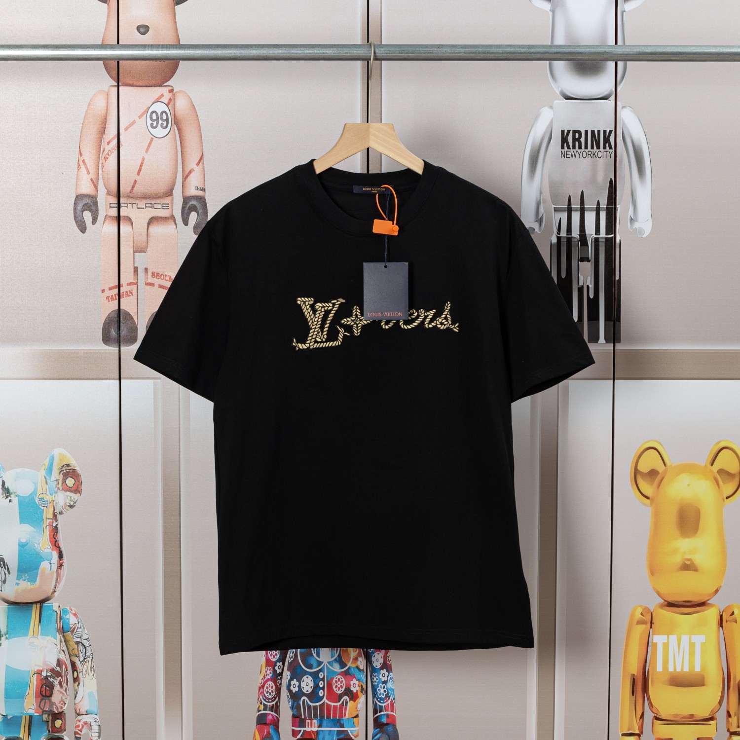 .00「D💓」 LV路易绣花新款短袖 ，高品质🔥尼龙滑爽纯棉...