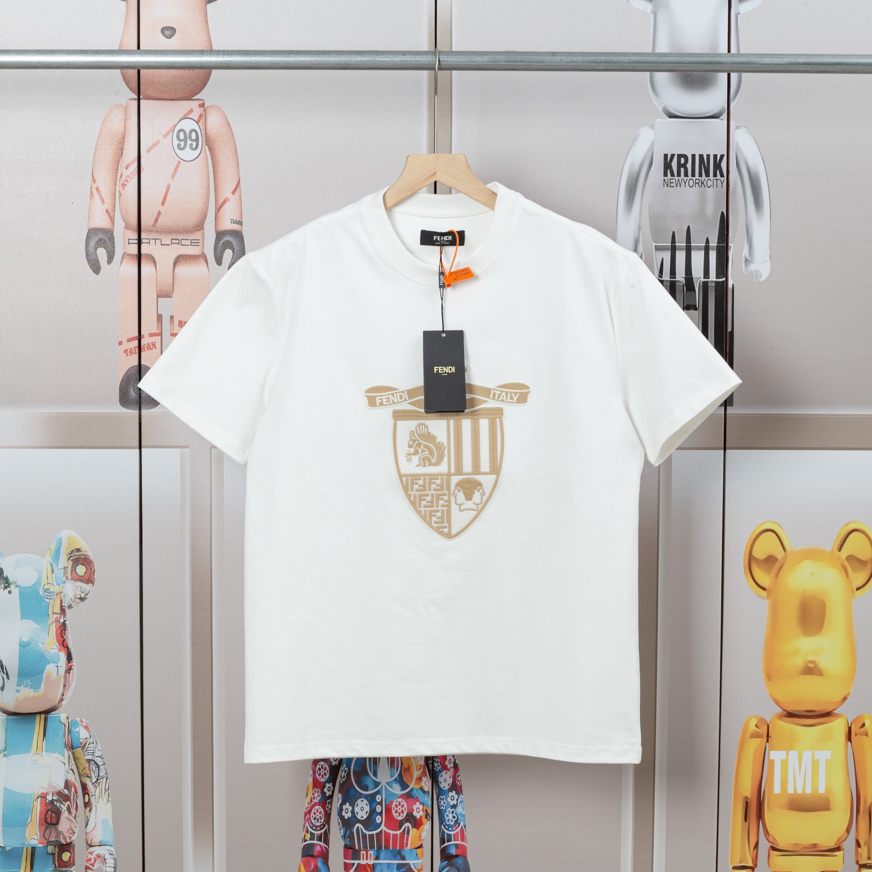 .00「D💓」 FENDI芬迪🔥春夏新款绣花休闲短袖T恤.细节原版...