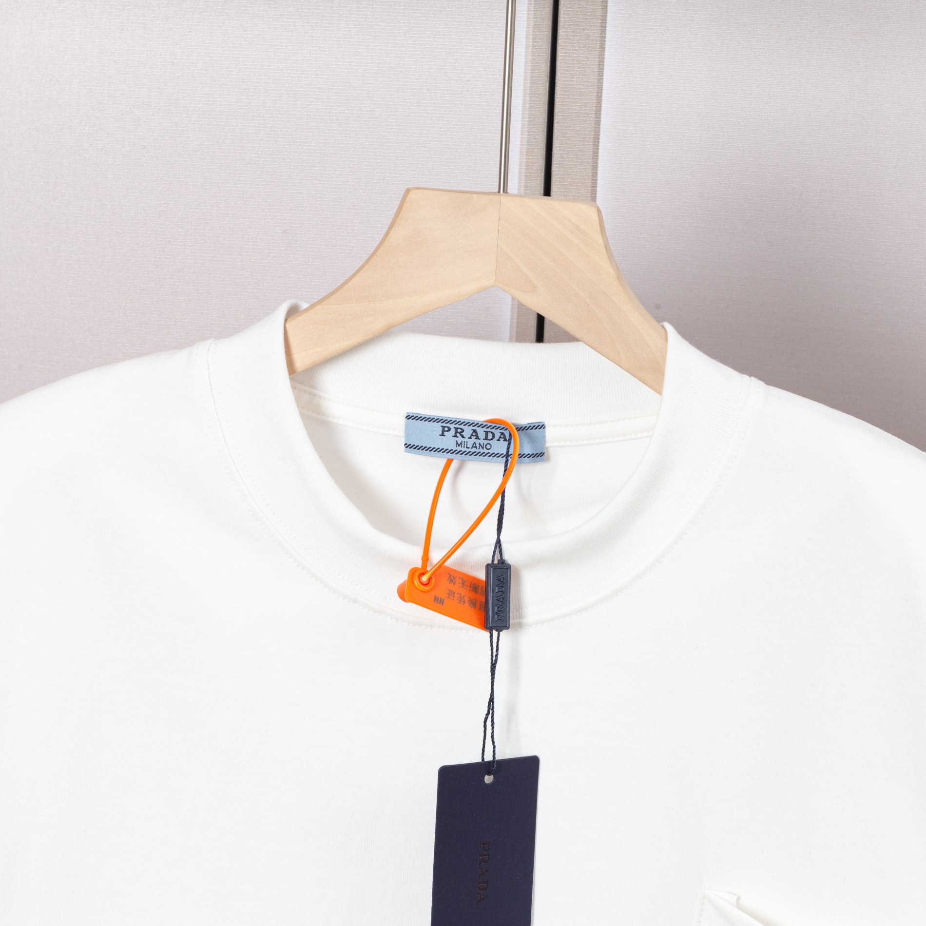 Prada  T恤服装,男,女 8