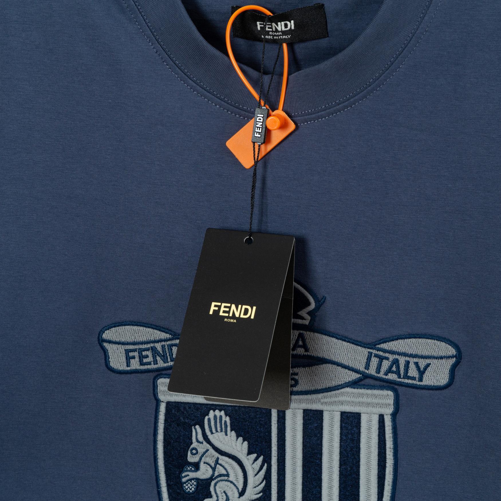 FENDI  T恤服装,男,fendi 8