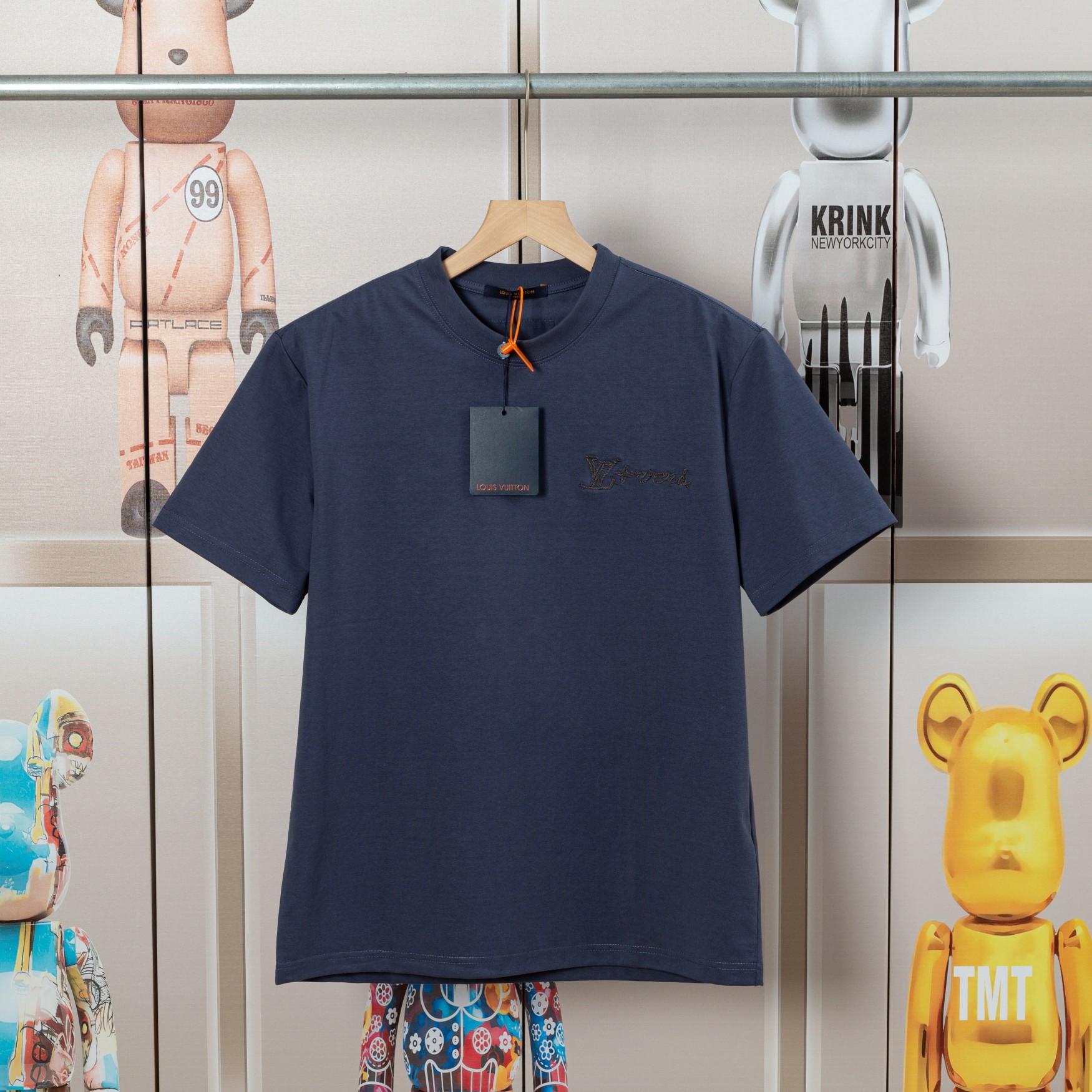 .00「D💓」 LV路易绣花新款短袖 ，高品质🔥尼龙滑爽纯棉...