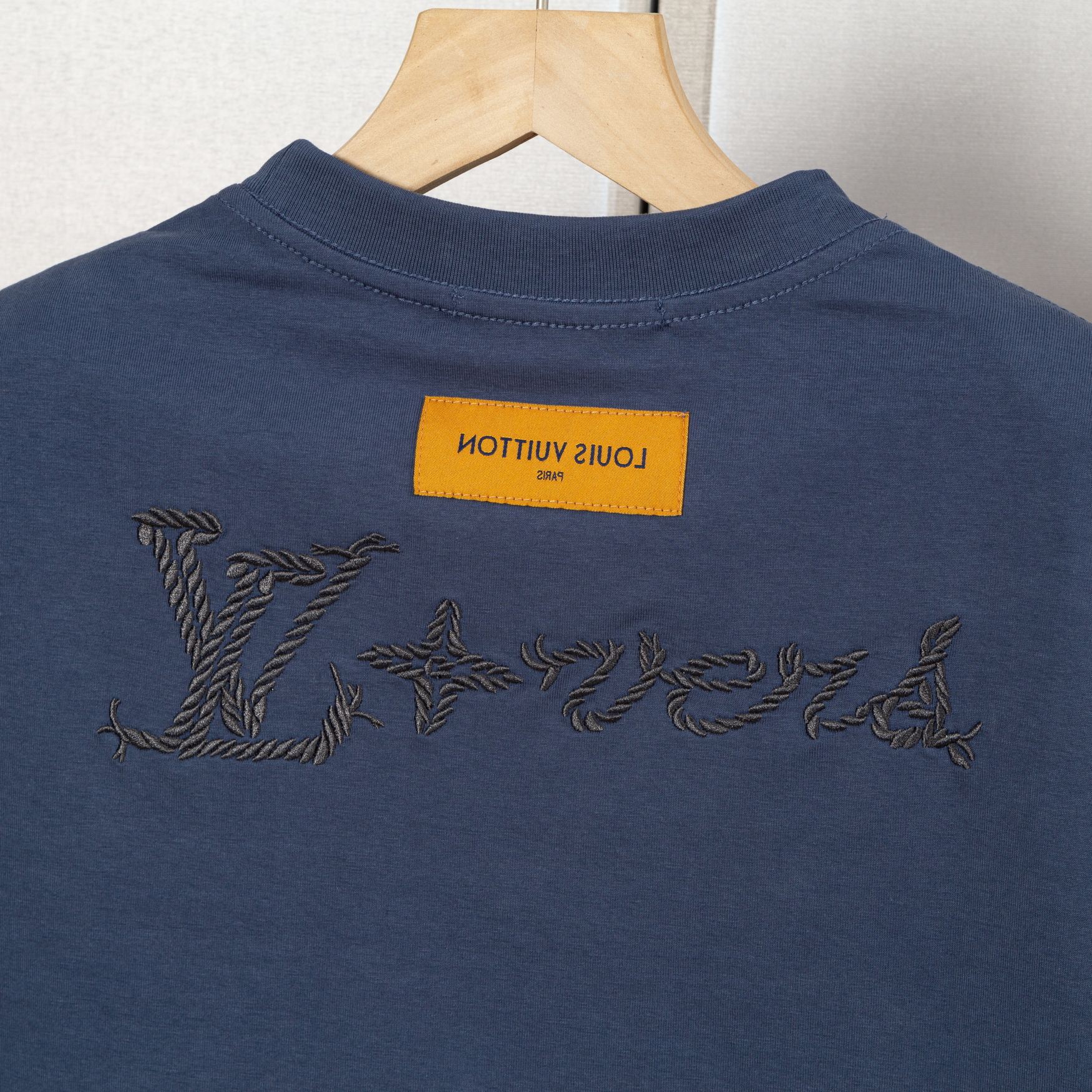 Louis Vuitton  短袖服装,lv,男,女 7