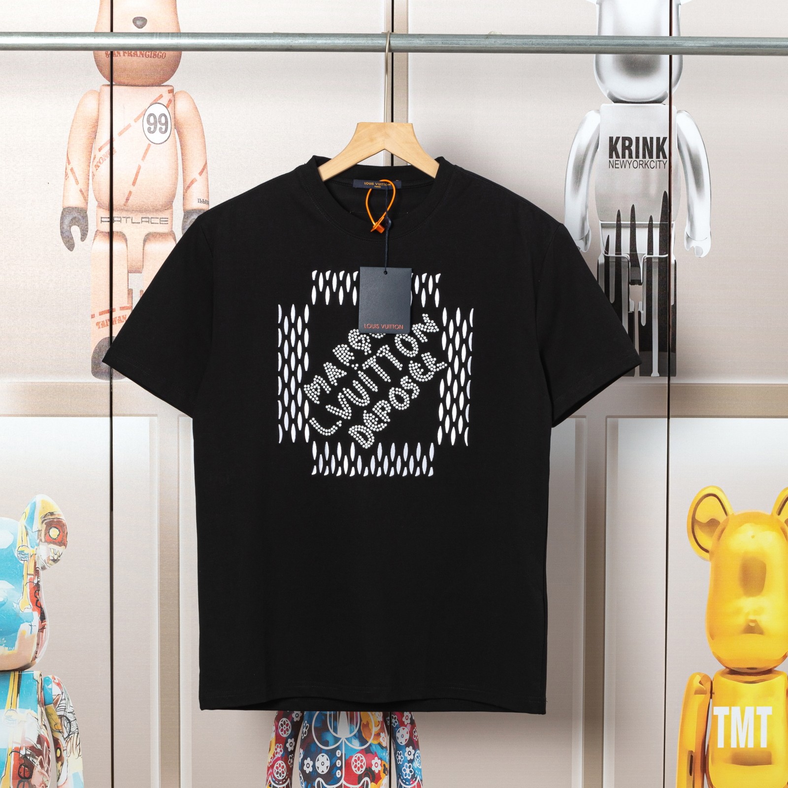 「Dw」 LV路易早春钉珠绣花新款短袖T恤，高品质🔥滑爽纯...