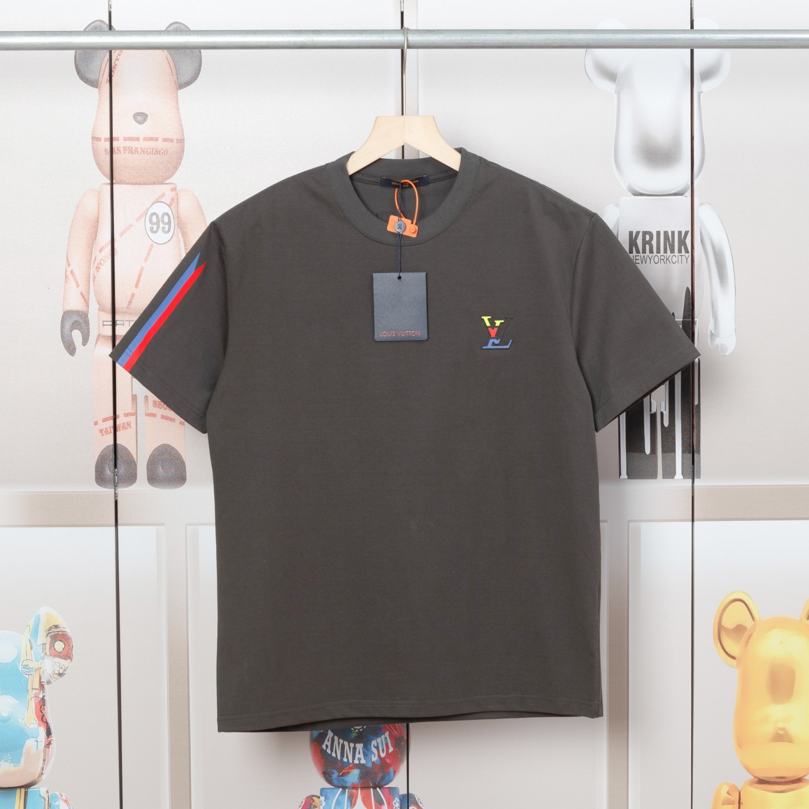 .00「D💓」 LV路易驴家早春 凹凸提花兼压彩条新款短袖T恤...