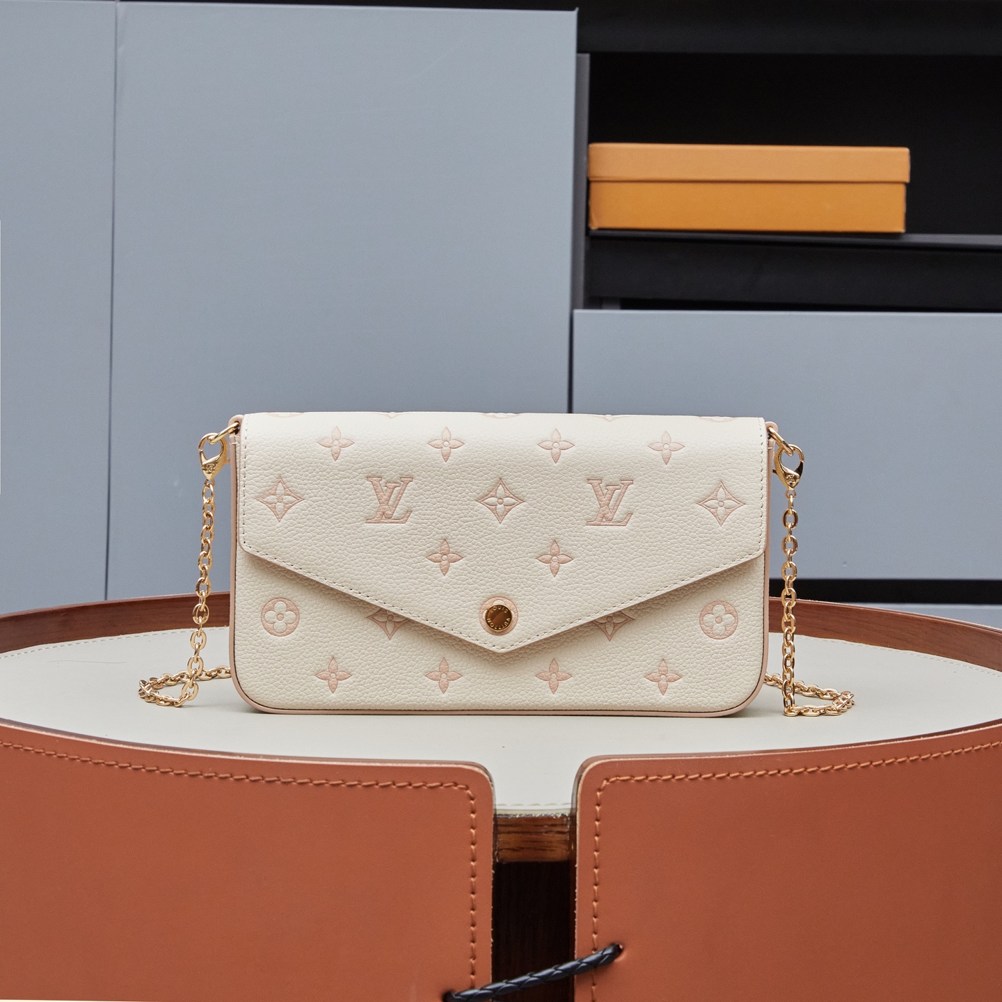 M15968 Pochette Félicie Monogram Empreinte 21 x 12 3 ( ) 53.0 Pochette
