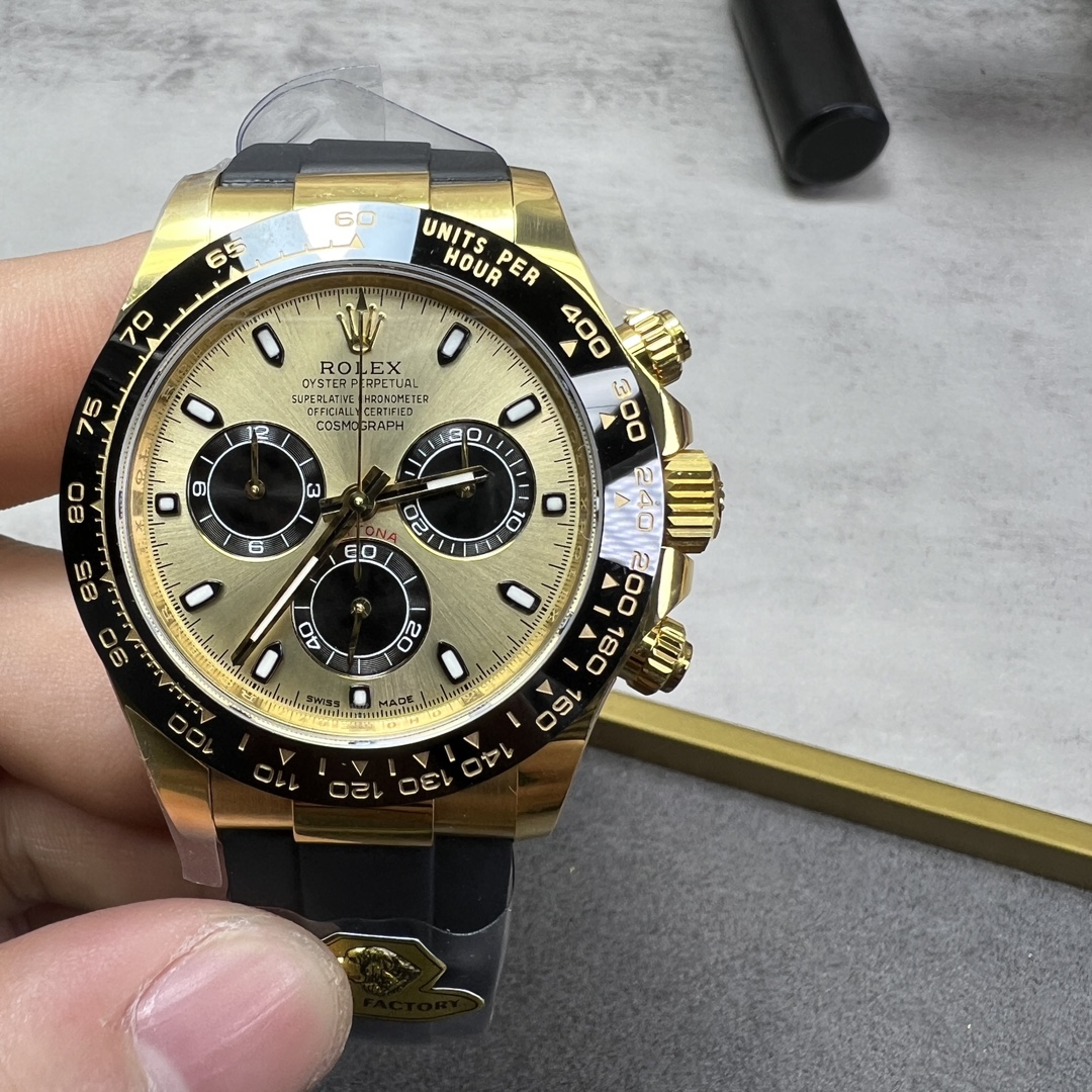 NO:147401,GOLD/G Factory Dog Factory Rolex counterweight Ditona, weight reaches 144 grams, matched with Dandong movement. Factory G took two years to develop its own heavy metal shell cover, and the technology breakthrough has reached 144 grams. It is easy to spend a lot of money to build it, just to say goodbye to the common phenomenon of light and fake hand, and the feel is synchronized with the original. Factory G welcomes all watch friends to give a low review!  !  !  ,,rolex19860909GOLD/G厂 狗厂 劳力士配重迪通拿,重量达到144克,搭配丹东机芯 G厂耗时两年独家自研重金属壳套,技术突破重量达到了144克,不惜花费重金打造,只为告别轻飘飘过手假的普遍现象,手感同步原装 G厂欢迎各位表友开低评测！！！,,rolex,Watch