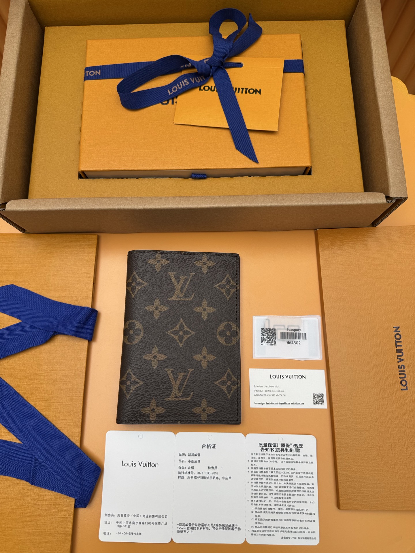 NO:674338,M64502 'Special Duty Free' [Official special edition·First class material·All steel hardware·Dynamic chip·Full package] A must-have accessory for modern travelers, this coated canvas passport envelope is a combination of fashion and practicality. It is equipped with four credit card slots and two convenient pockets for quick access to your passport. 10.0x14.0x2.5cm, LV wallet, louis vuitton, wallets19860909M64502 《特級免稅》[官方专版·一級材料·全鋼五金· 动态芯片·全套包裝］现代旅行者的必备配饰,此款涂层帆布材质的护照封套是时尚感与实用性的结合.配有四个信用卡插槽与两个便利口袋,快捷取用护照.10.0x14.0x2.5cm,LV钱包,louis vuitton,wallets,欧美剧