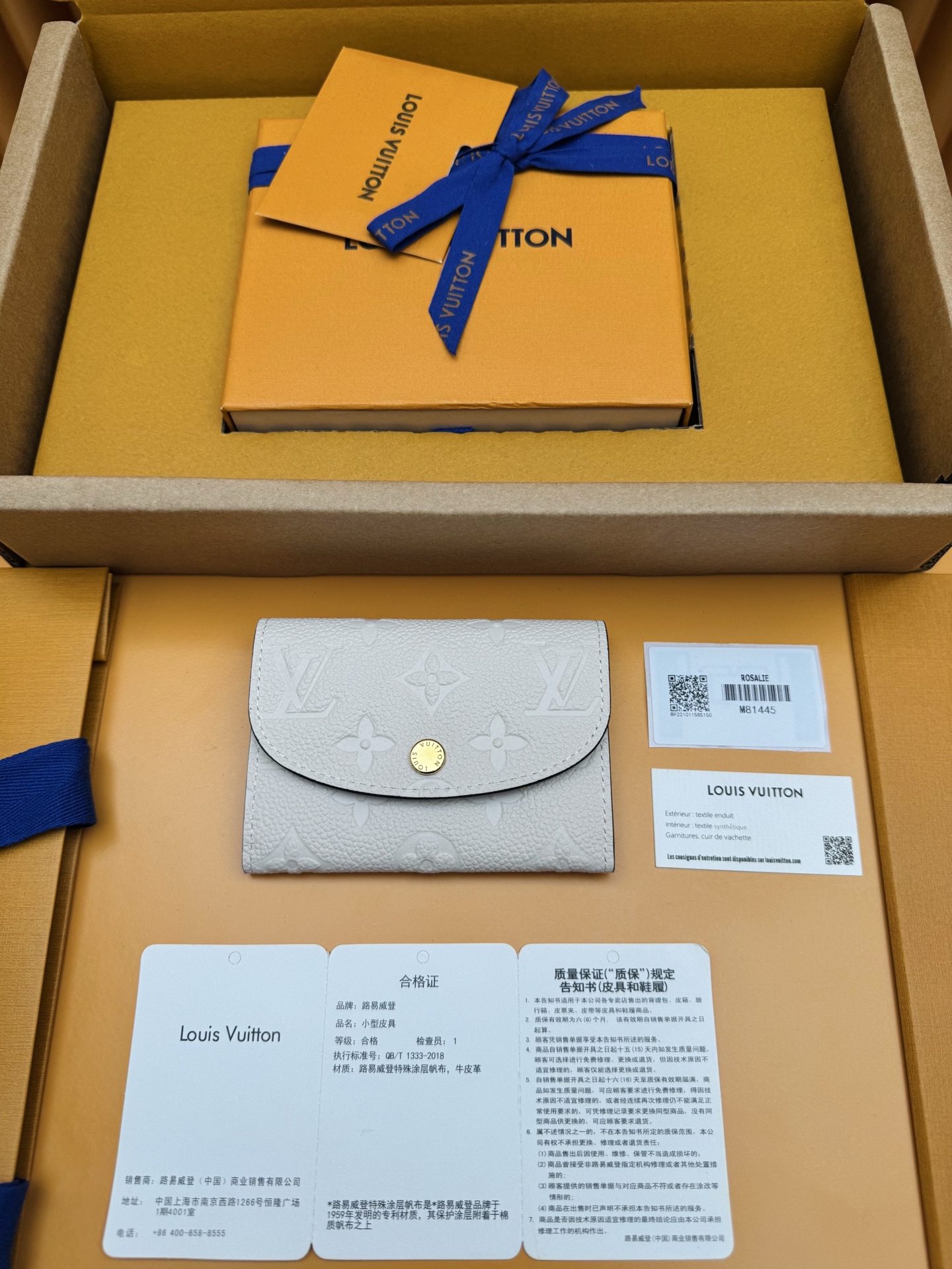 NO:718328,M81445 'Special Duty Free' [Official special edition·First-class material·All-steel hardware·163 chips·Full set of packaging] This Rosalie coin purse is made of Monogram Empreinte embossed soft-grained cow leather. It opens with a round flip cover and has a compact configuration. It has a zippered coin pocket, patch pocket and card compartment. The Louis Vuitton logo-engraved snap button enables secure opening and closing. 11x8x2.5cm, LV wallet, louis vuitton,louis vuitton,wallets,cowhide19860909M81445 《特級免稅》 [官方专版·一級材料·全鋼五金·163芯片·全套包裝] 本款 Rosalie 零钱包取材Monogram Empreinte压纹软粒面牛皮革,以圆润翻盖开启小巧构型,内设拉链零钱袋、贴袋和卡片夹层.路易威登标识铭纹按扣实现稳妥开合.11x8x2.5cm,LV钱包,louis vuitton,louis vuitton,wallets,cowhide,欧美剧