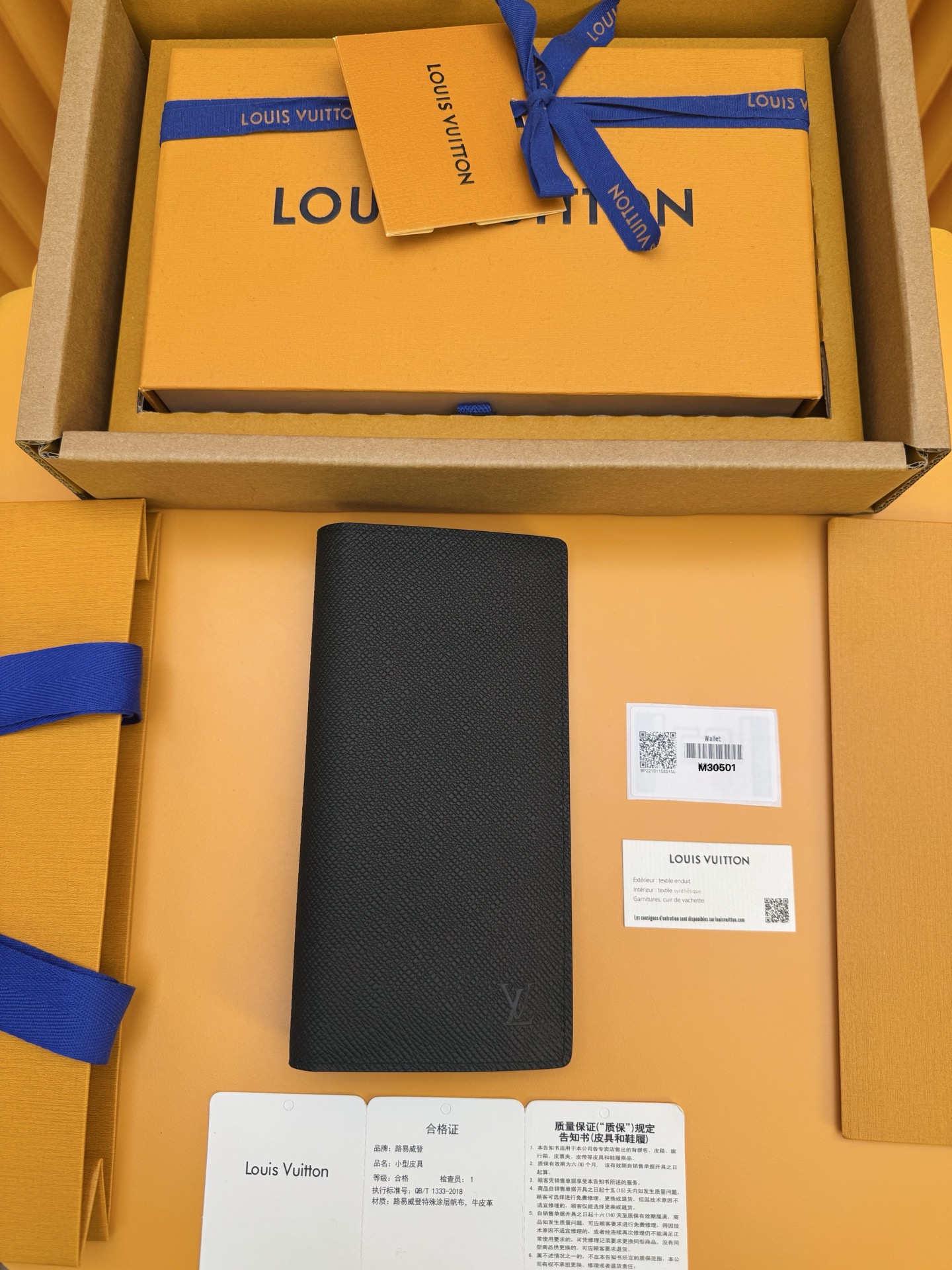 NO:718307,M30501 'Special Duty Free' [Official special edition·First-class material·All-steel hardware·Dynamic chip·Full set of packaging] Brazza series belongs to Taiga leather series, the first home men's series. Very practical, it has several pockets, gaps and partitions. 10x19x2cm, LV wallet, louis vuitton, wallets19860909M30501 《特級免稅》[官方专版·一級材料·全鋼五金· 动态芯片·全套包裝］ Brazza系列属于Taiga皮革系列,首个家居男士系列.非常实用,它有几个口袋.缝隙和隔板.10x19x2cm,LV钱包,louis vuitton,wallets,欧美剧