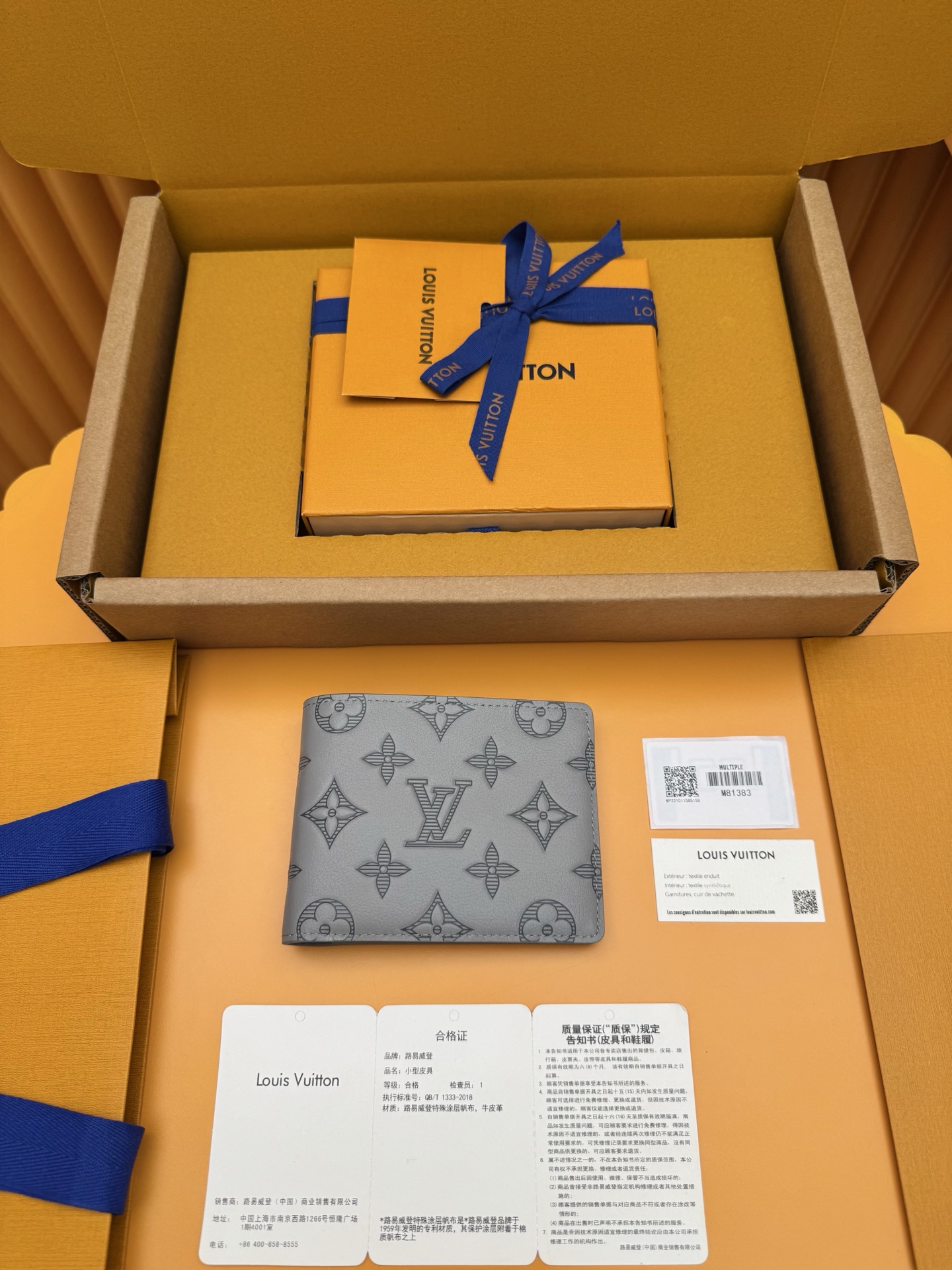 NO:813303,M81383 'Special Duty Free' [Official Special Edition·First Class Material·All Steel Hardware·Dynamic Chip·Full Packaging] The new version of the multi-portfolio adopts the Monogram Shadow pattern, giving it a unique style. Made of exquisite calfskin, it is based on modern limestone and adopts the iconic Louis Vuitton Monogram pattern. This practical daily accessory comes with multiple pockets, card slots and card slots. 11.5x9x1.5cm front, LV wallet, louis vuitton,louis vuitton,wallets,cowhide19860909M81383 《特級免稅》[官方专版·一級材料·全鋼五金· 动态芯片·全套包裝］ 的新版多重投资组合采用Monogram Shadow图案,赋予它一种独特的风格.用精致的小牛皮制成,它以现代的青石灰为主色调,并采用了标志性的路易威登Monogram图案.这款实用的日常配件配有多个口袋,卡槽和卡槽.11.5x9x1.5cm前,,LV钱包,louis vuitton,louis vuitton,wallets,cowhide,Wallet purse