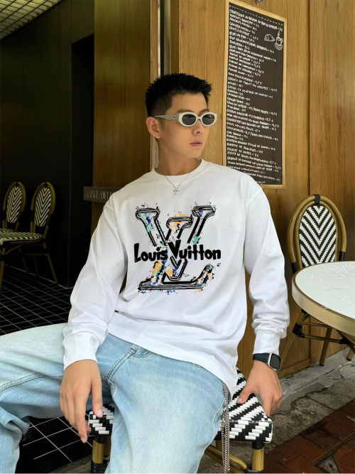 Louis Vuitton 2025 Spring/Autumn Long Sleeve T-Shirt with Graffiti Logo 10 Louis Vuitton 2025 Spring/Autumn Long Sleeve T-Shirt with Graffiti Logo