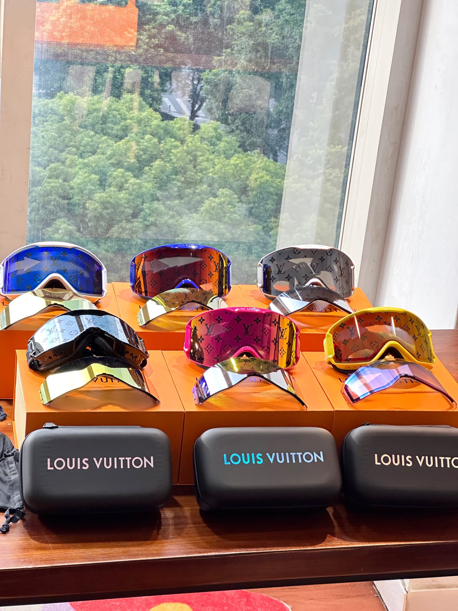 LV Snow Ski Goggles - Comprehensive