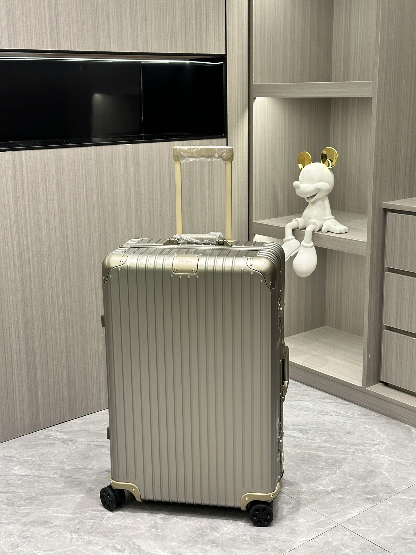 NO:269866,Titanium gold,19860909钛金色,,luggage