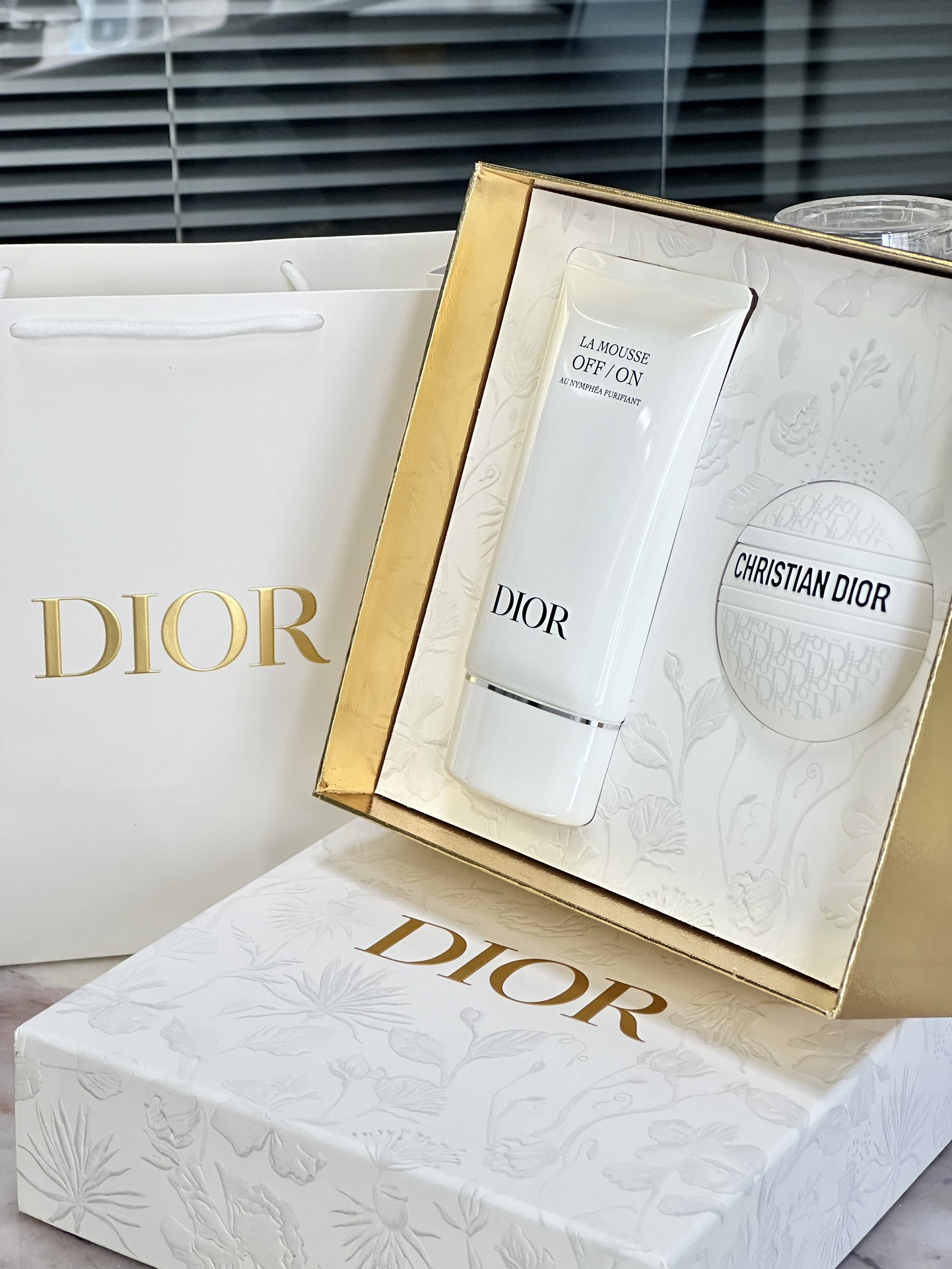 DIOR OBLIQUE TRAVEL SKINCARE SET - Comprehensive 2