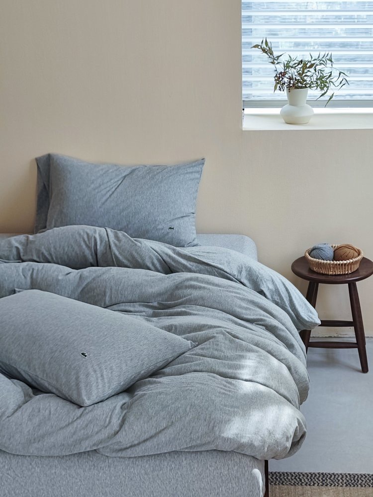 LACOSTE 90th Anniversary Limited Edition 4-Piece Knitted Bedding Set - Comprehensive 4