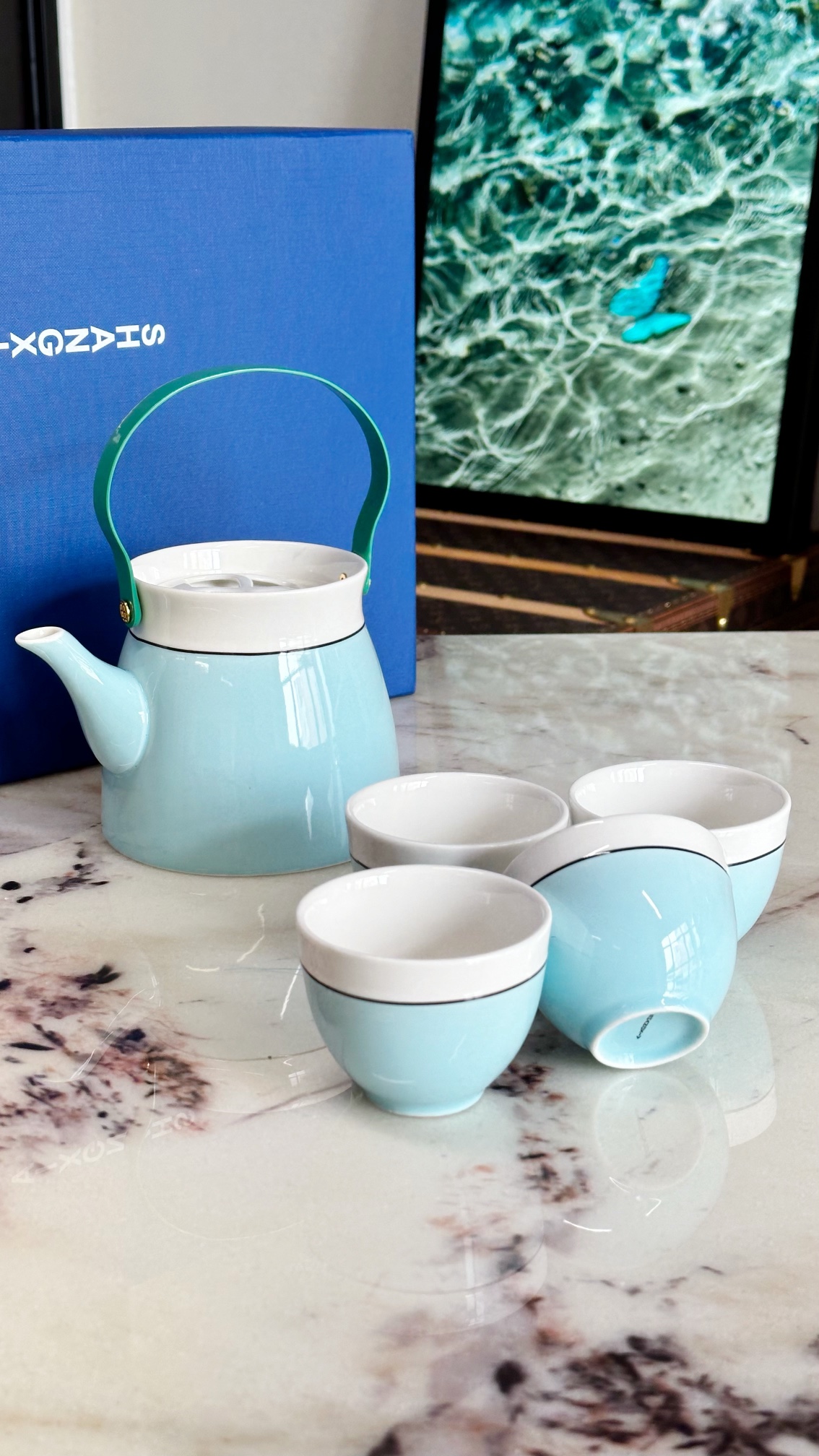 白瓷茶具以青釉上色,似有若无的青绿色调 2