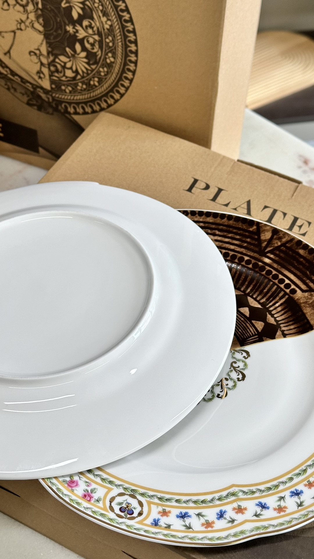 Crafted with over 30% bone ash, this fine bone china features a jade-lik - Comprehensive 5