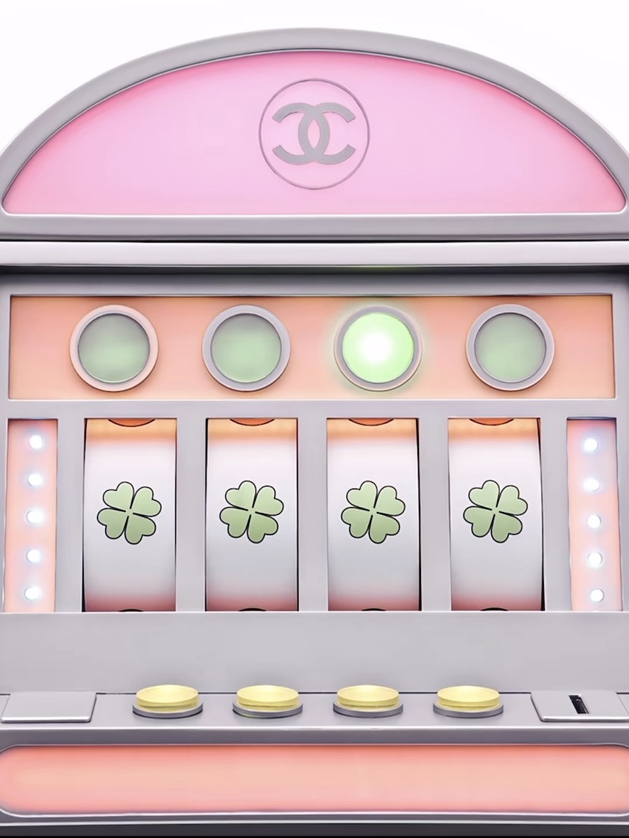 A limited-edition creation, the CHANEL CHANCE EAU FRAÎCHE Scented Soap - Comprehensive