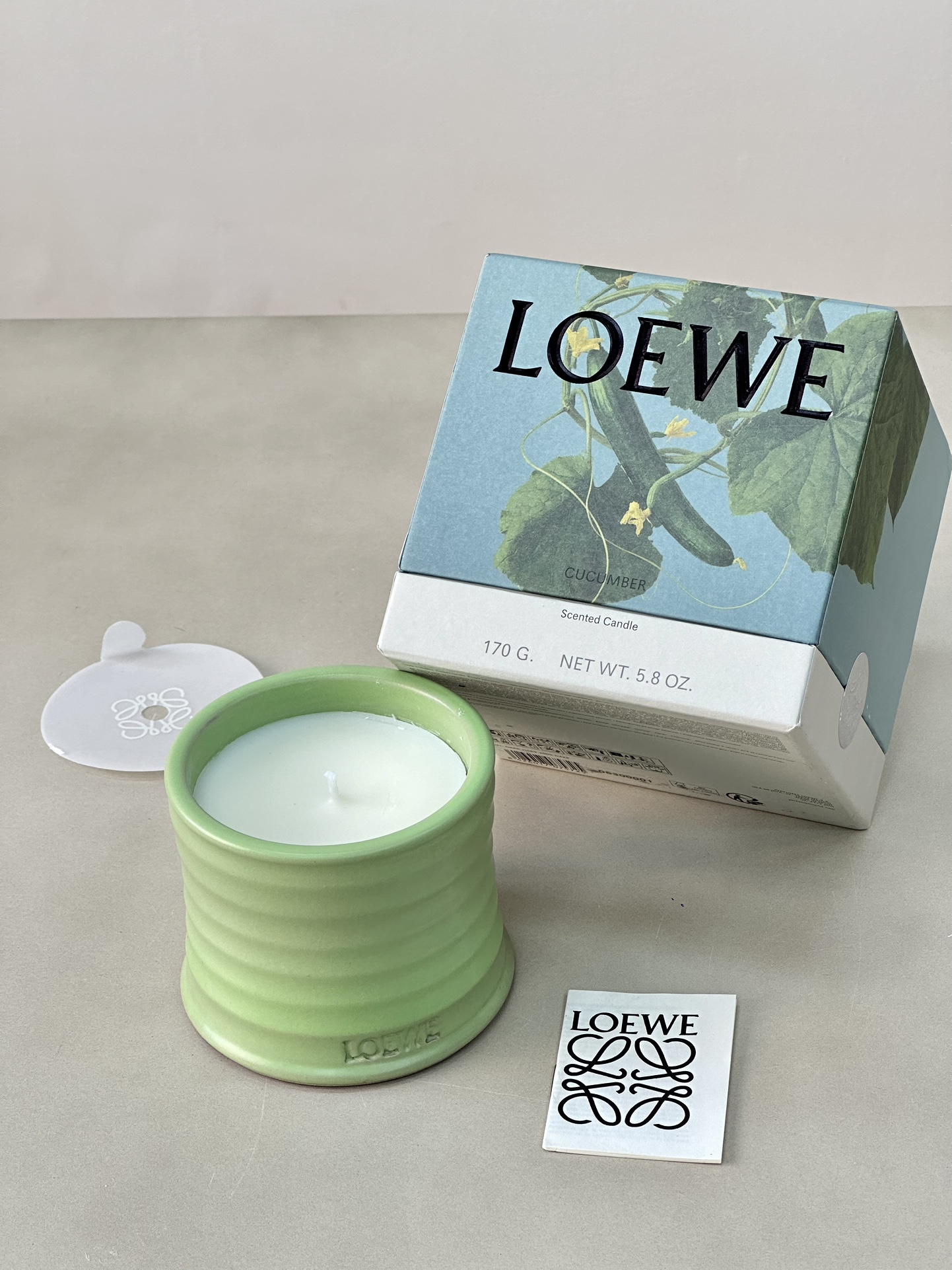 LOEWE Cucumber Scented Candle (Limited Edition - Comprehensive 7