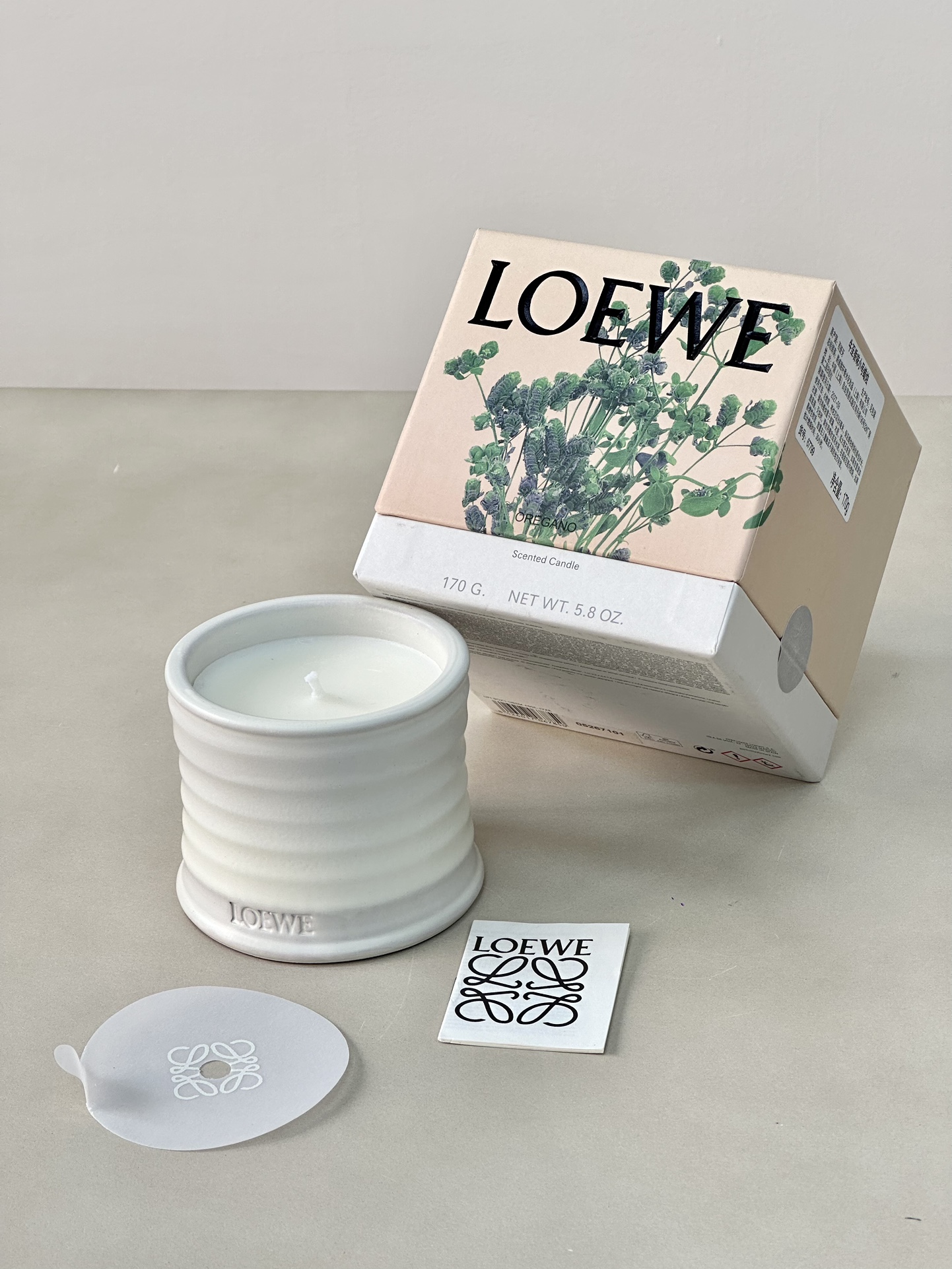 LOEWE Oregano Scented Candle - Comprehensive 7