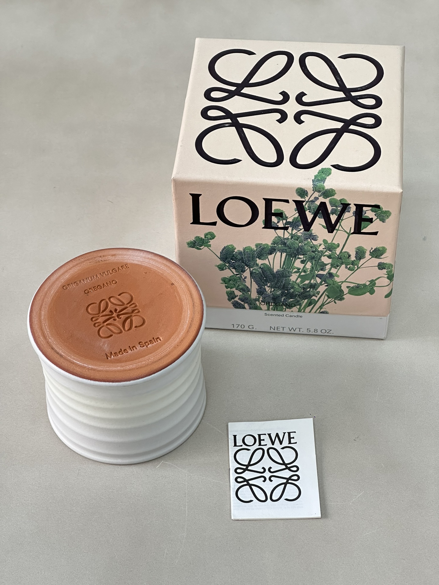 LOEWE Oregano Scented Candle - Comprehensive 4