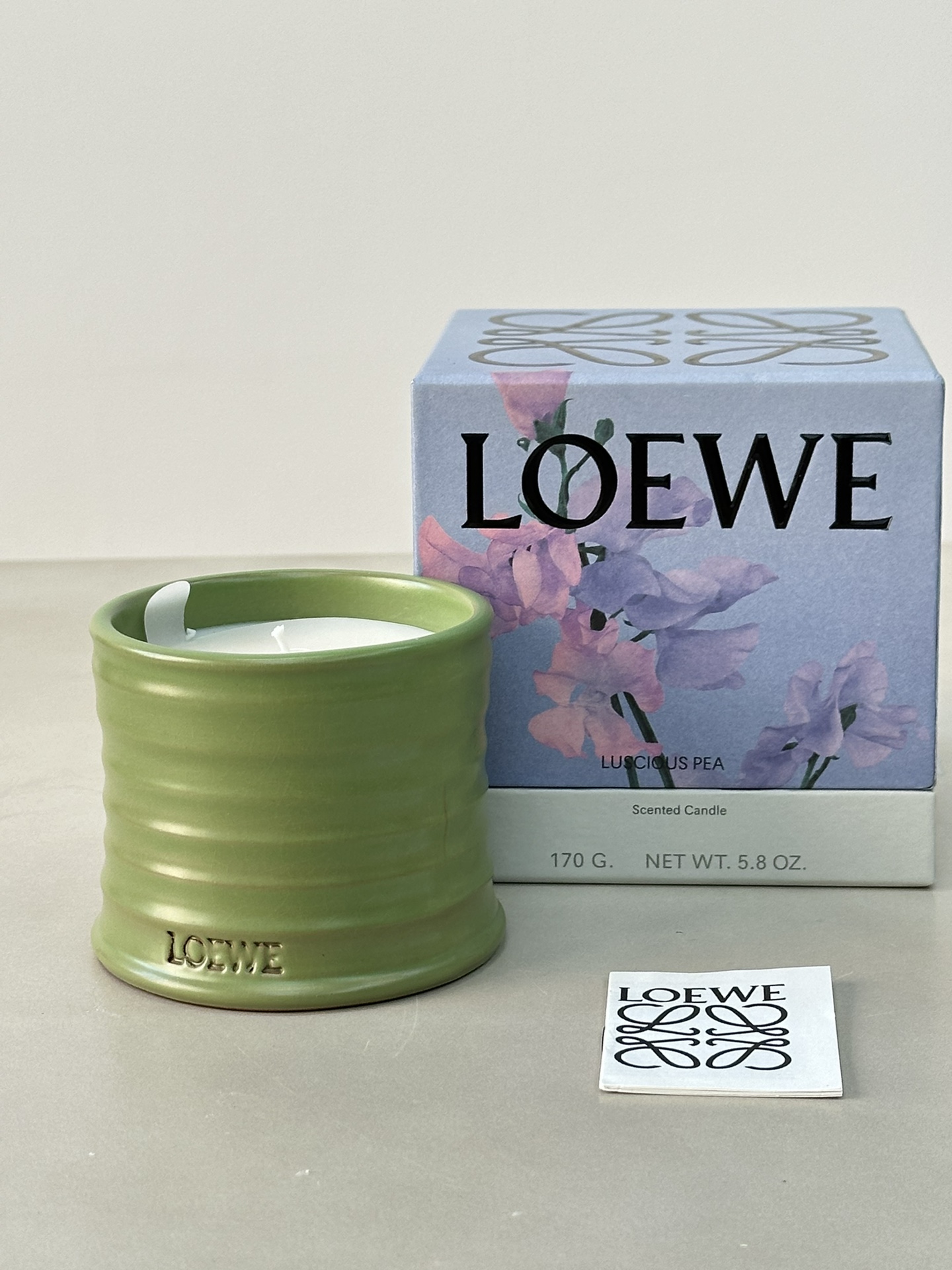 LOEWE Sweet Pea Scented Candle - Comprehensive 6