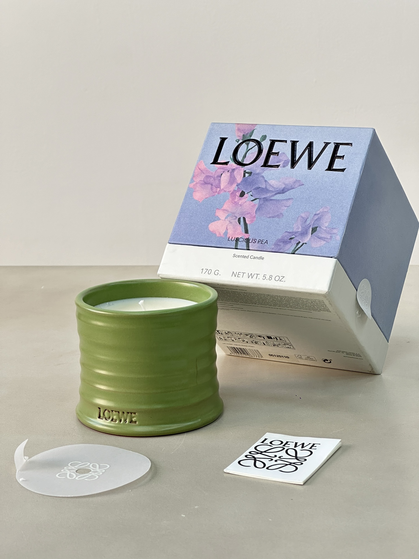 LOEWE Sweet Pea Scented Candle - Comprehensive 7