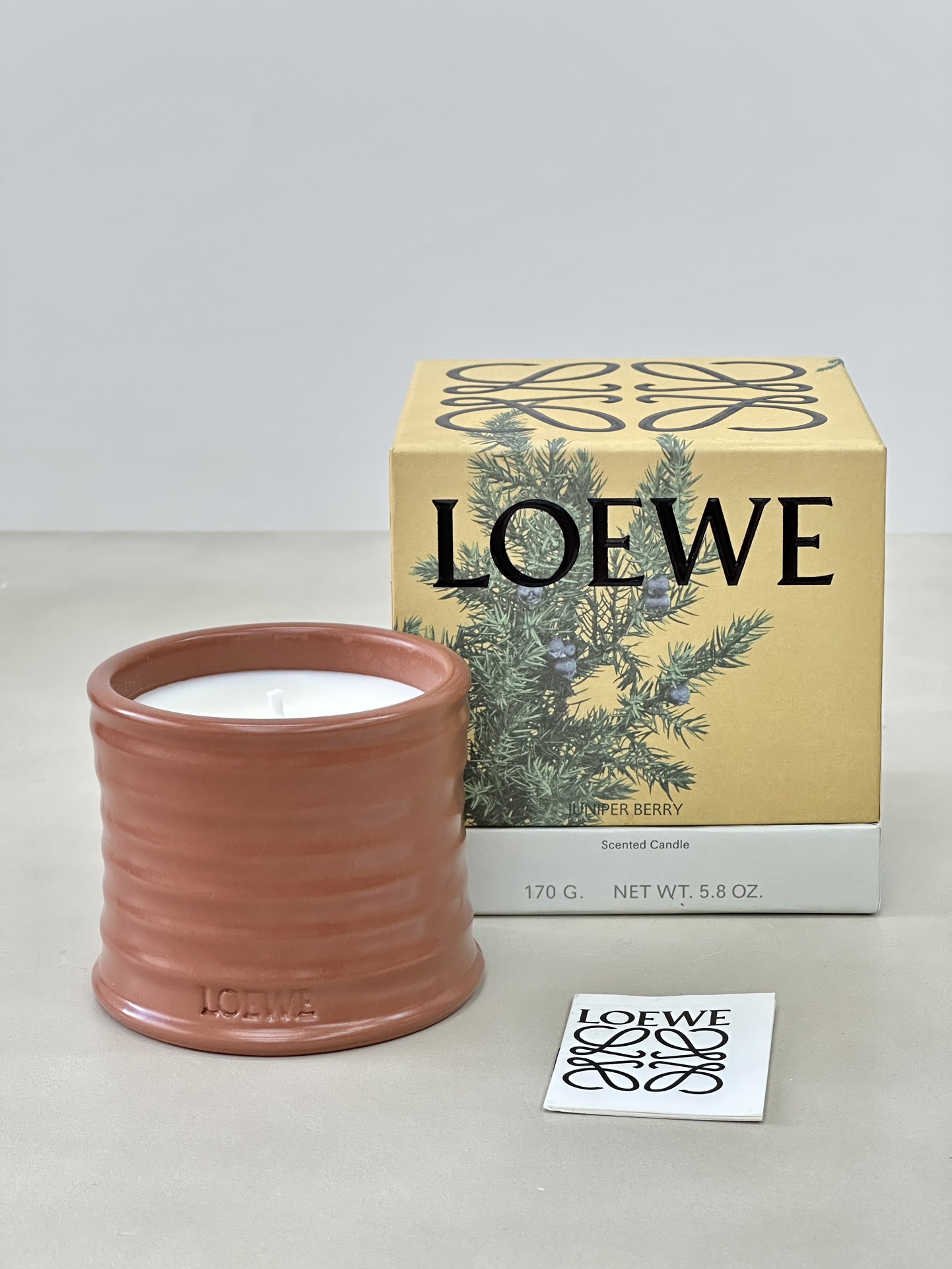 LOEWE Juniper Berry Scented Candle - Comprehensive 6