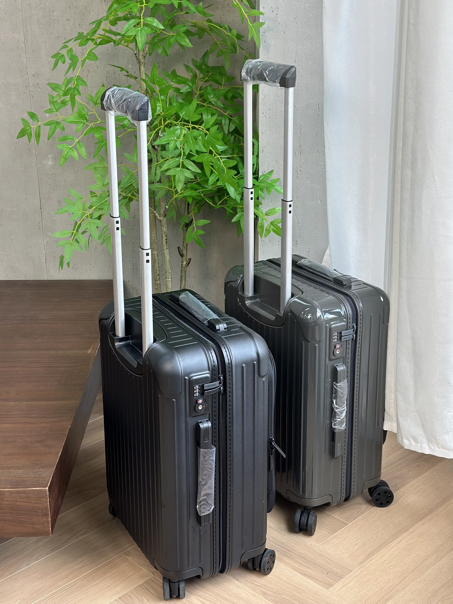 RIMOWA Sleeve Cabin Luggage 21-Inch - Business & Short Trip Essential 4 i1721024361 4423 0