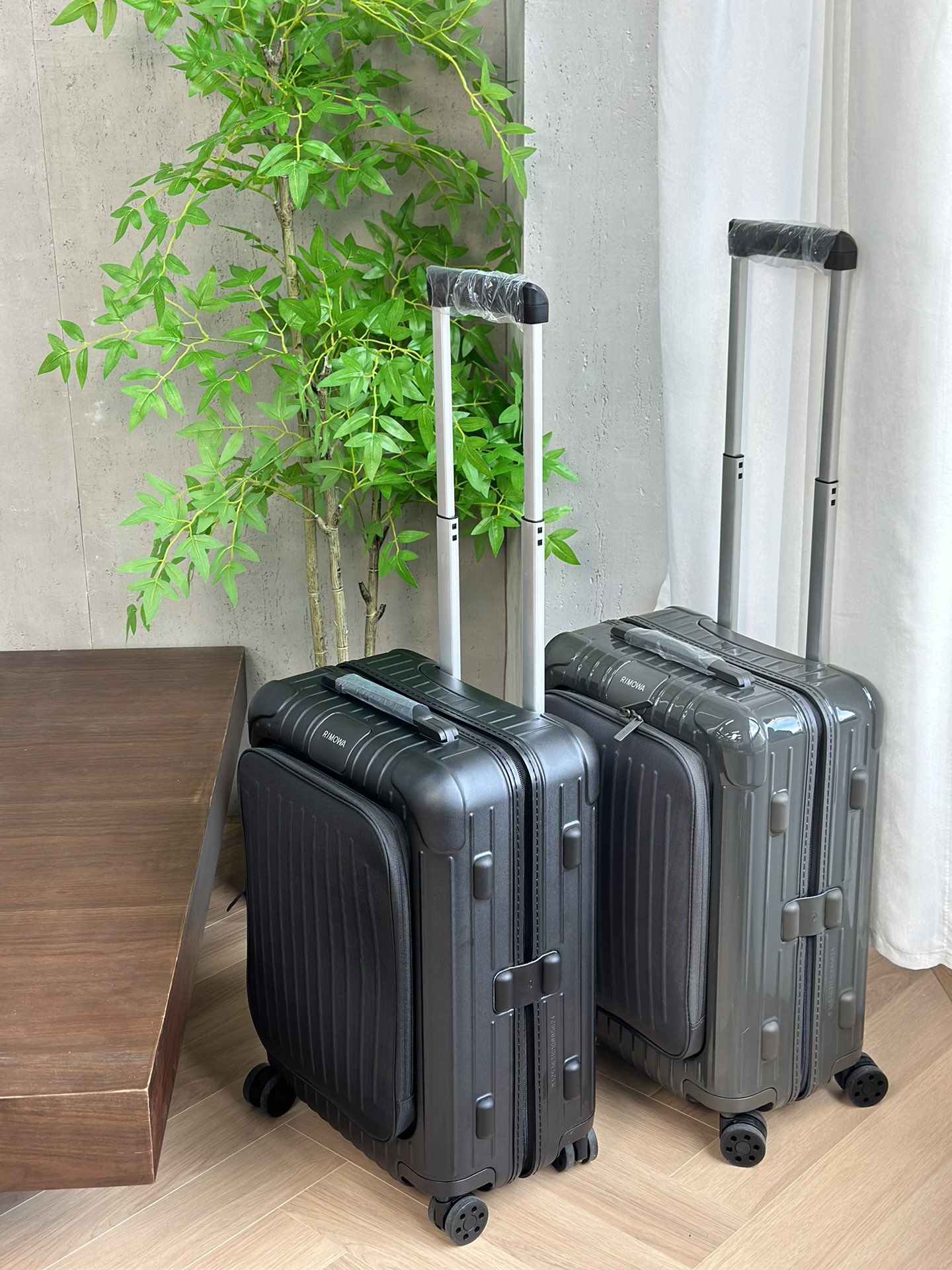 RIMOWA Sleeve Cabin Luggage 21-Inch - Business & Short Trip Essential 3 i1721024361 7447 1