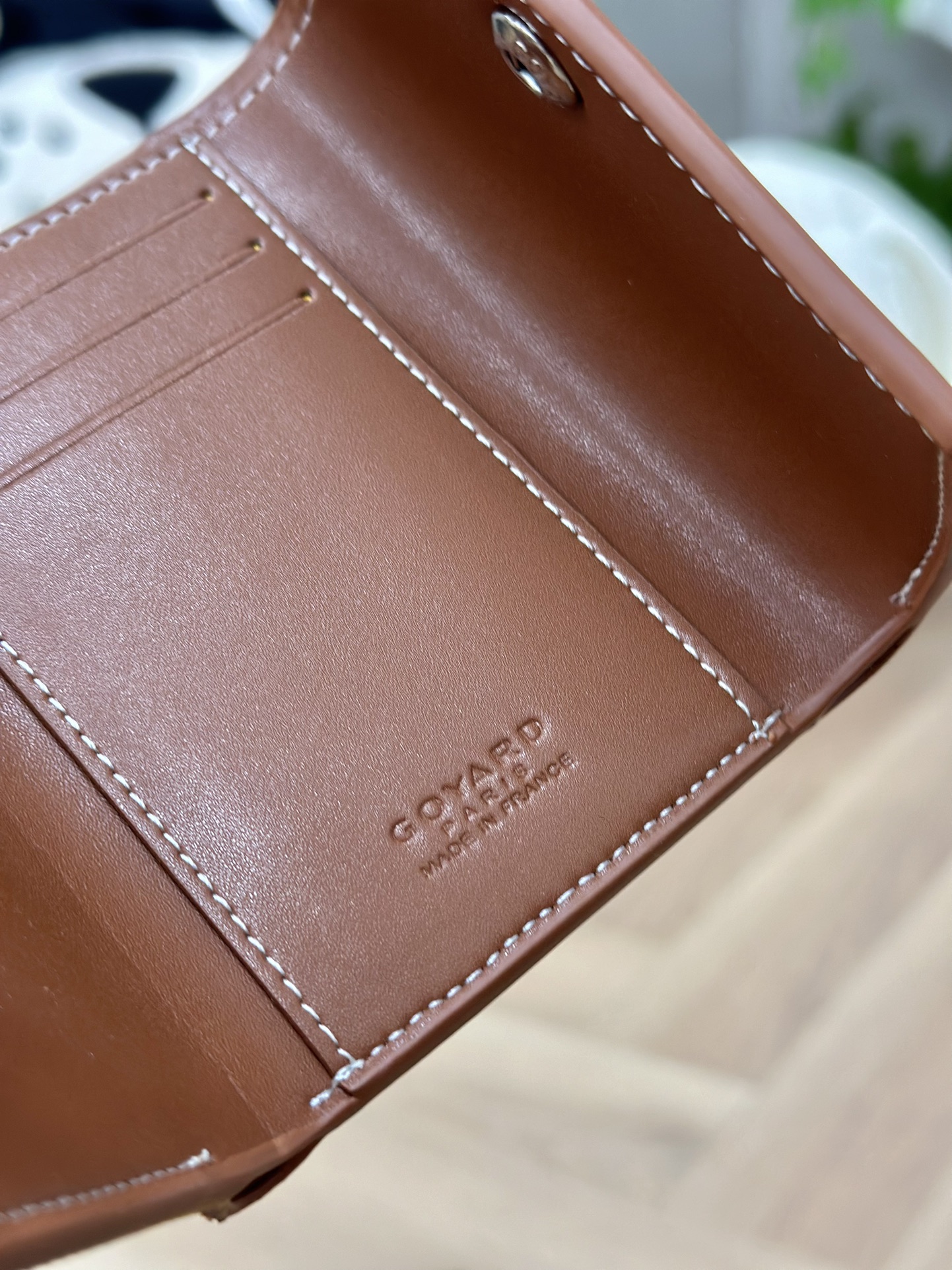 Detailed interior view of the fully opened wallet - Comprehensive 4