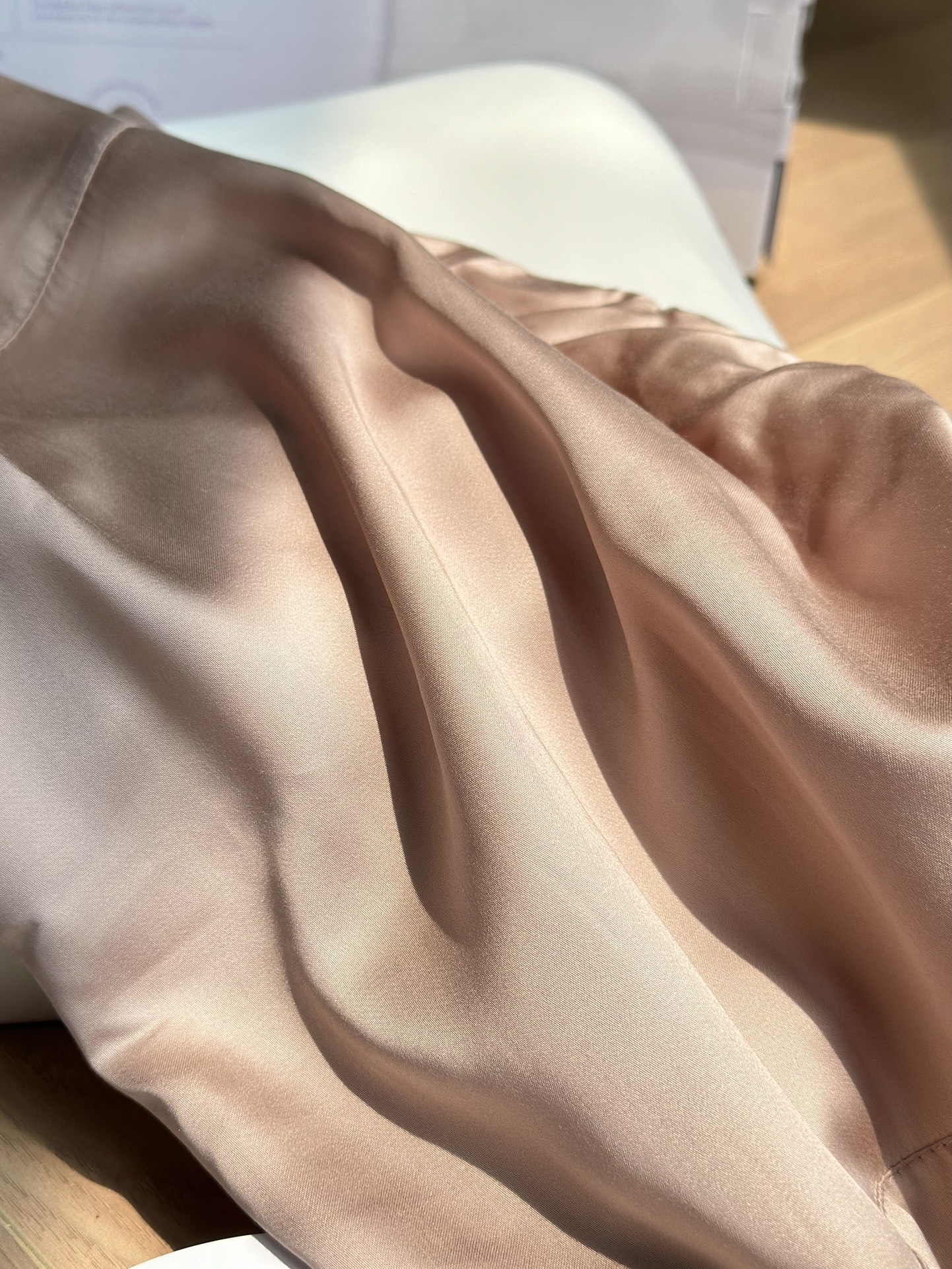 ultra-smooth TencelTM pillowcase engineered to minimize skin friction in - Comprehensive 4
