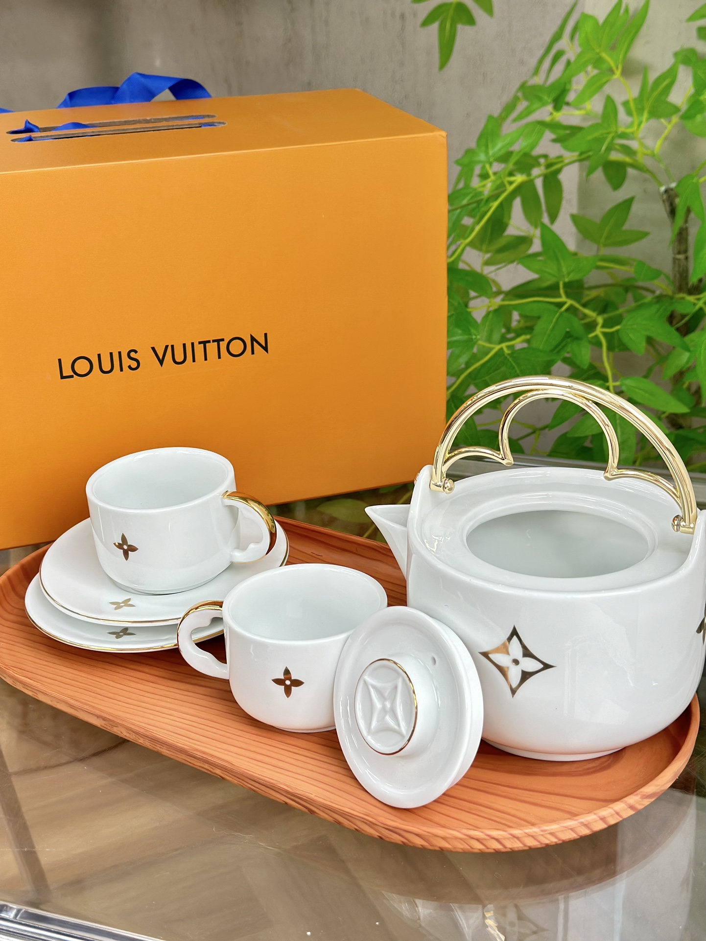 Finished with a double-layered glaze in a low-saturation milk white tone - Comprehensive 4