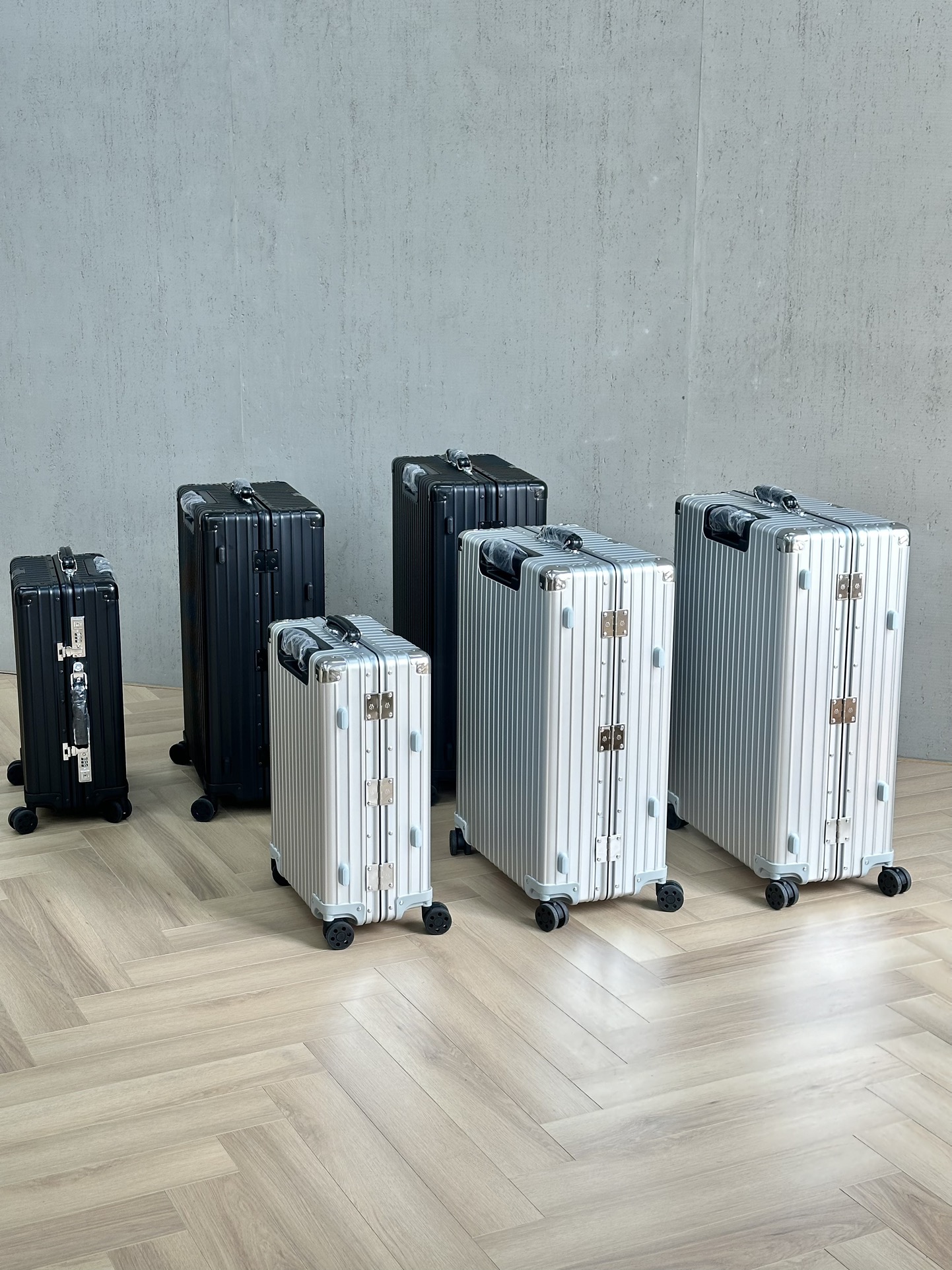 NO:269859,Treasure suitcase Your 