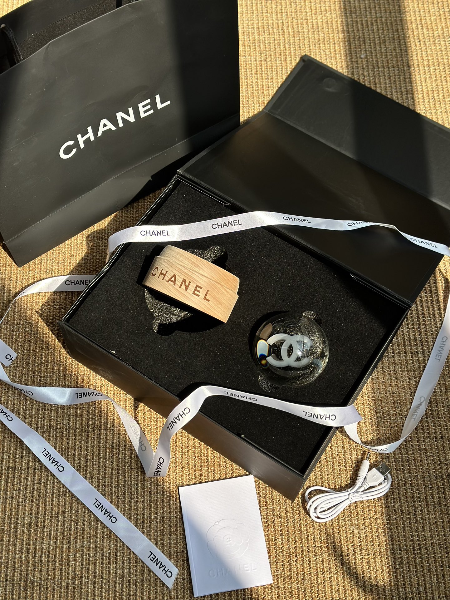 CHANEL Snow Globe Mini Table Lamp - Comprehensive 3