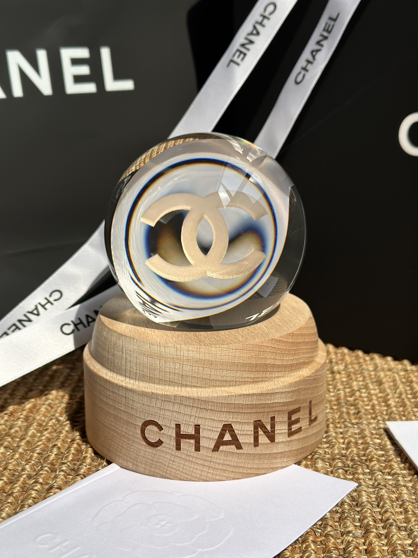 CHANEL Snow Globe Mini Table Lamp - Comprehensive 8