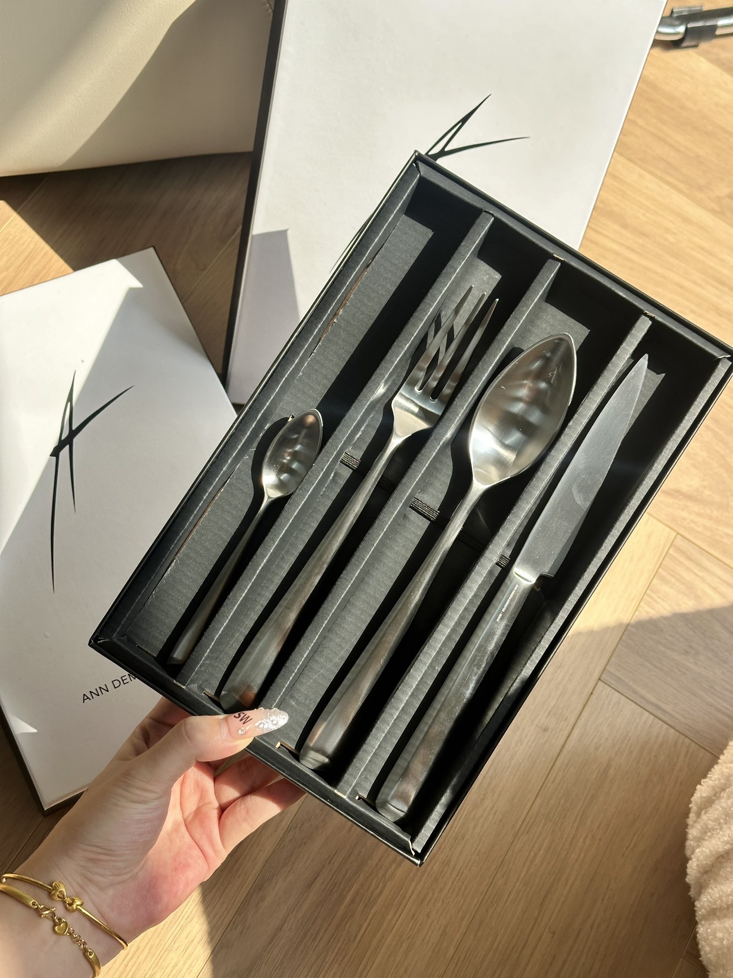 **Serax by Ann Demeulemeester 4-Piece Stainless Steel Flatware Set** - Comprehensive 7