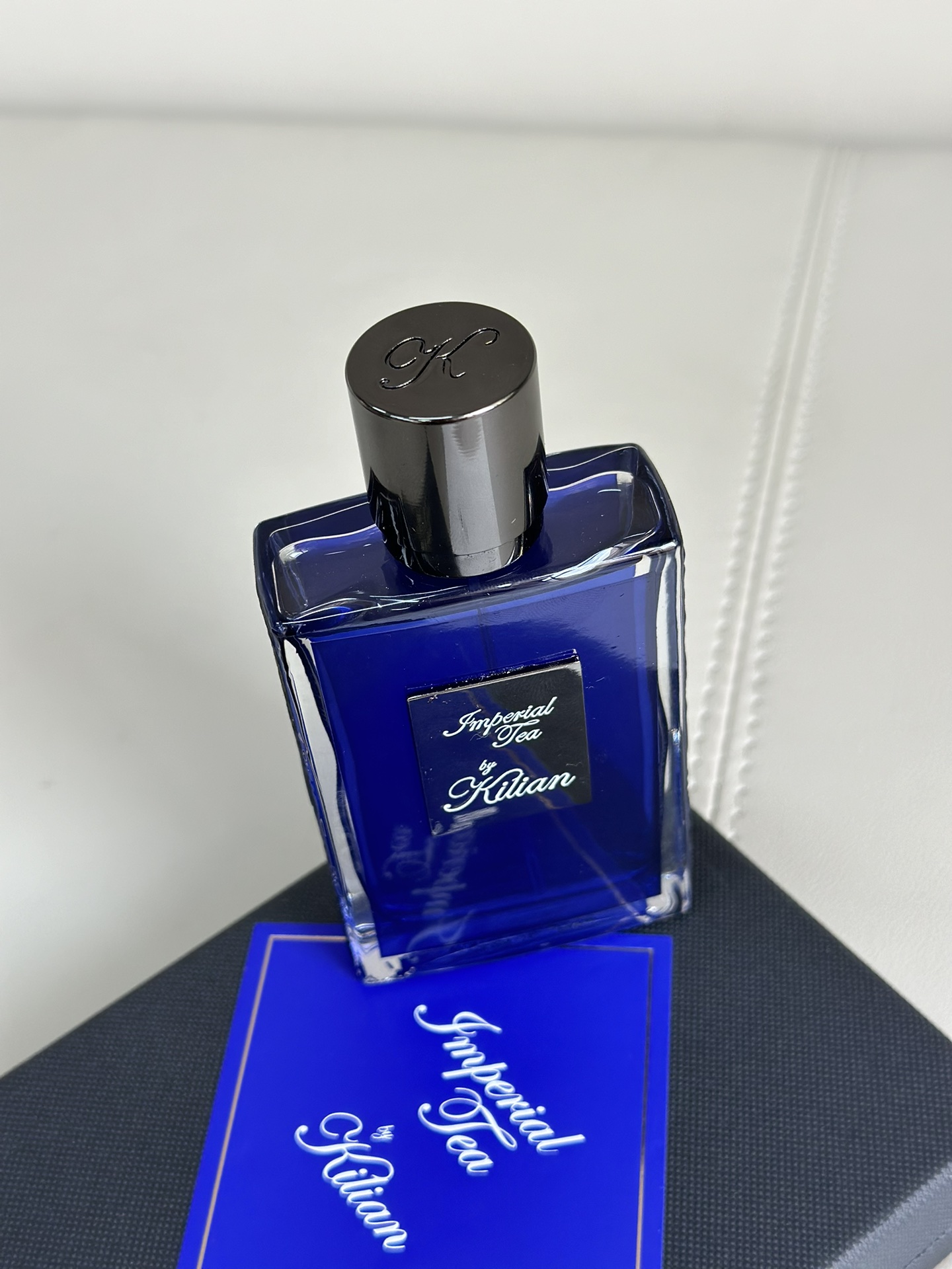 The fragrance settles into an enduring foundation of vetiver oil and - Comprehensive 5
